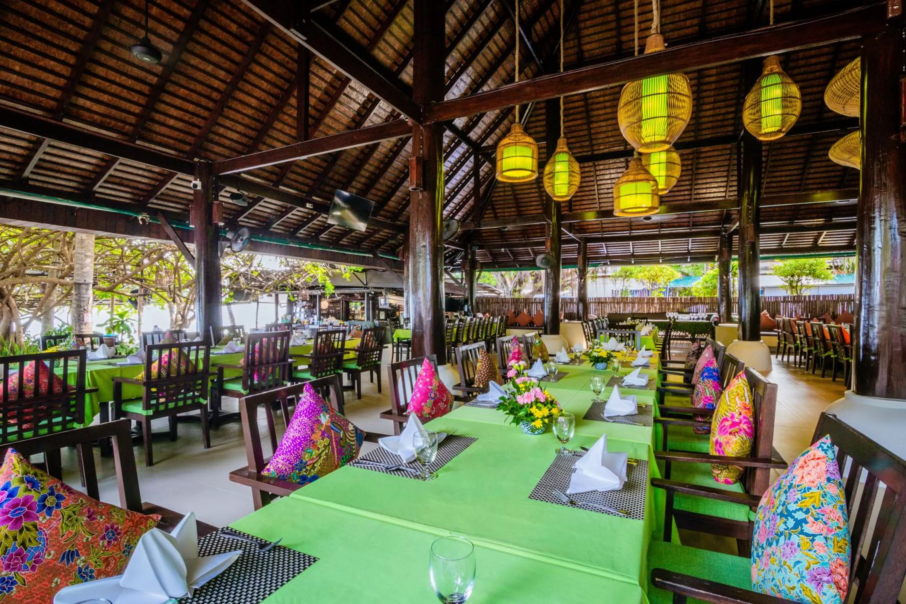 Restaurant/places to eat in Chaweng Garden Beach Resort - SHA Plus