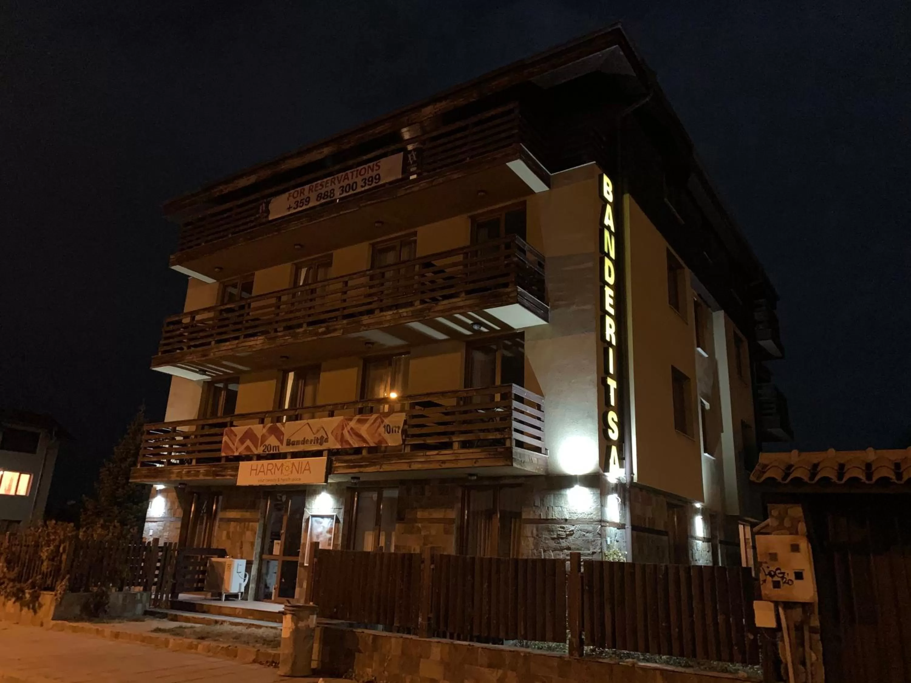 Property Building in StayInn Banderitsa Apartments with kitchen & BBQ