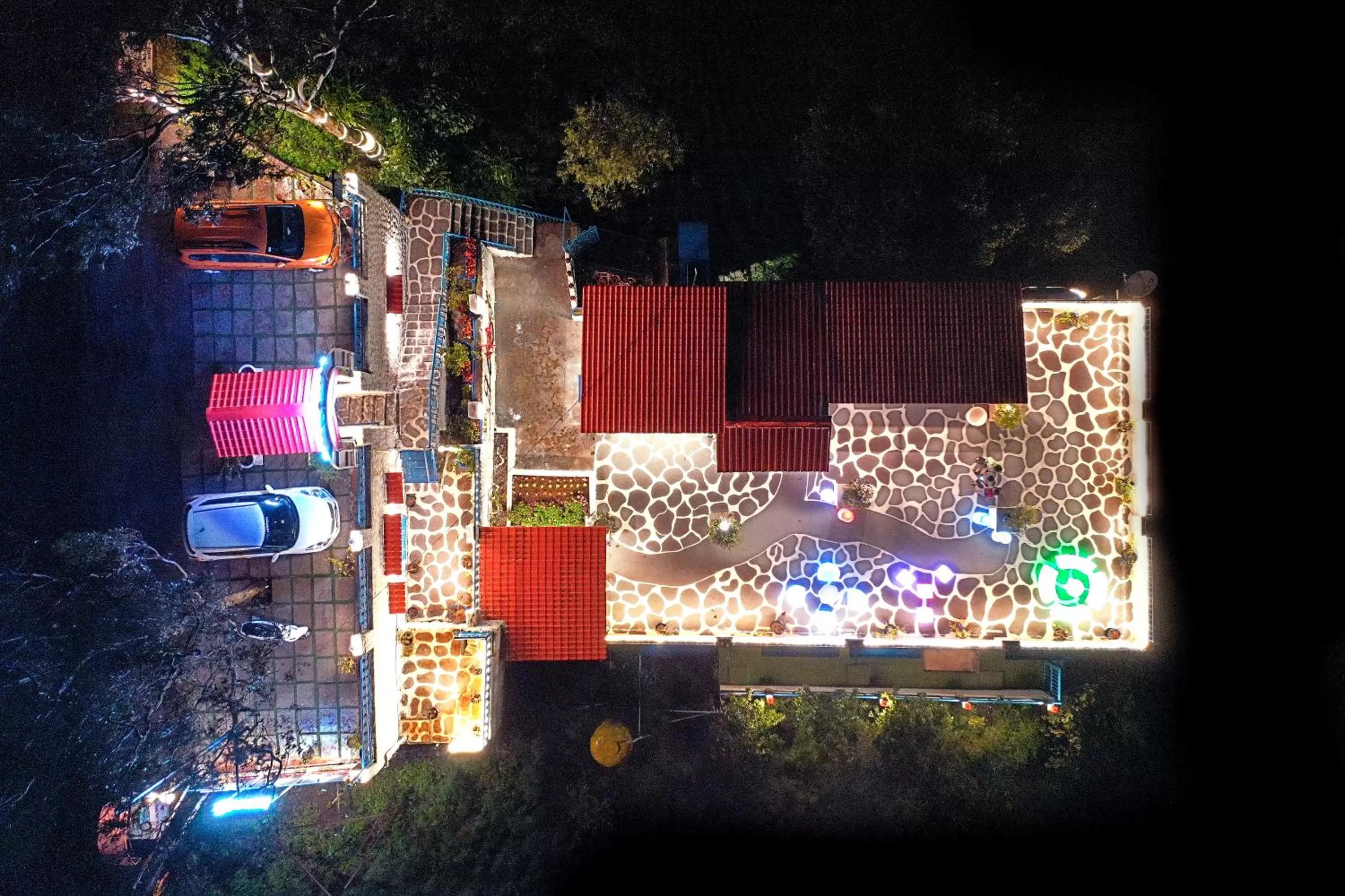 Night, Bird's-eye View in Hotel Greek Glory