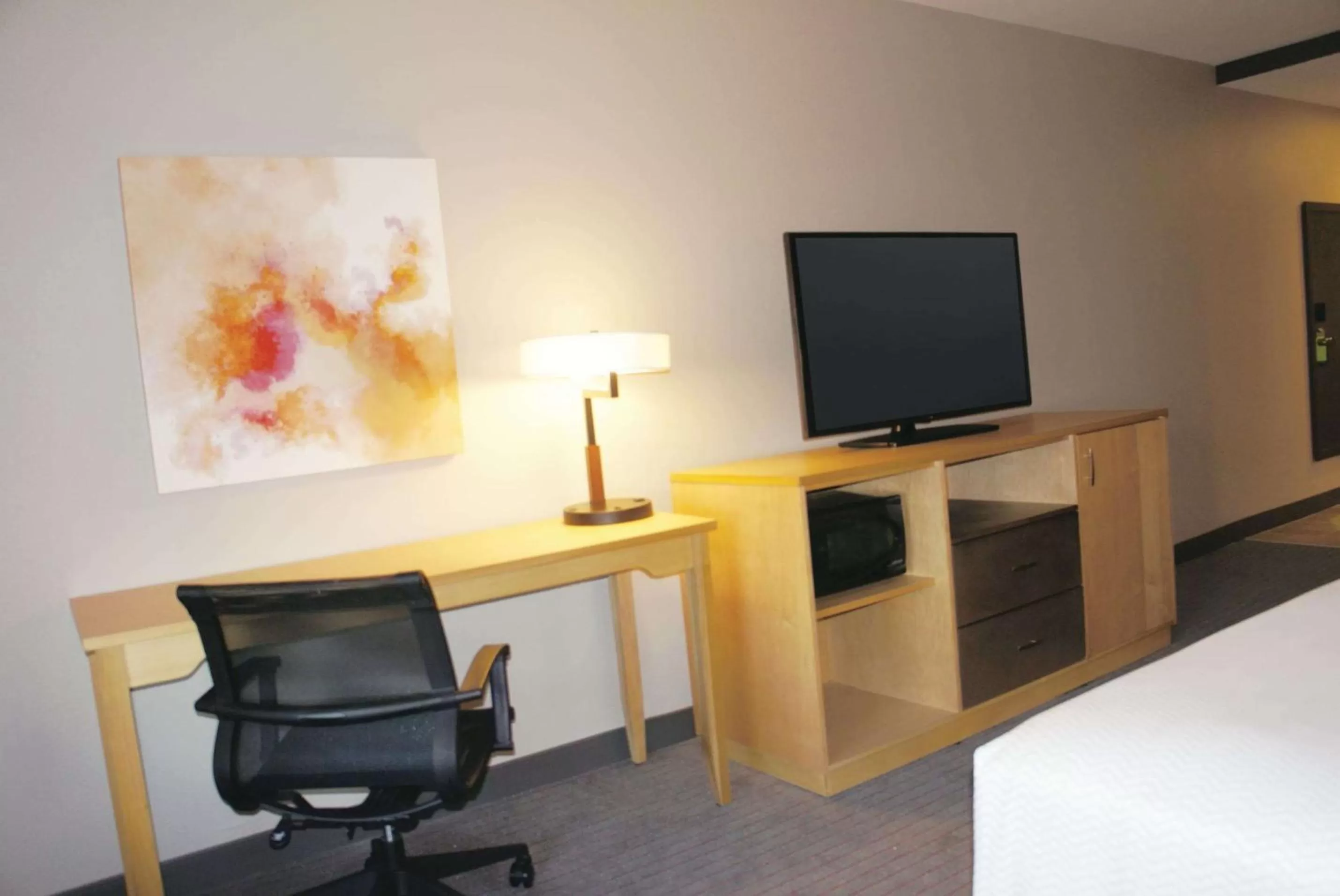 TV and multimedia, Bed in La Quinta by Wyndham Madera