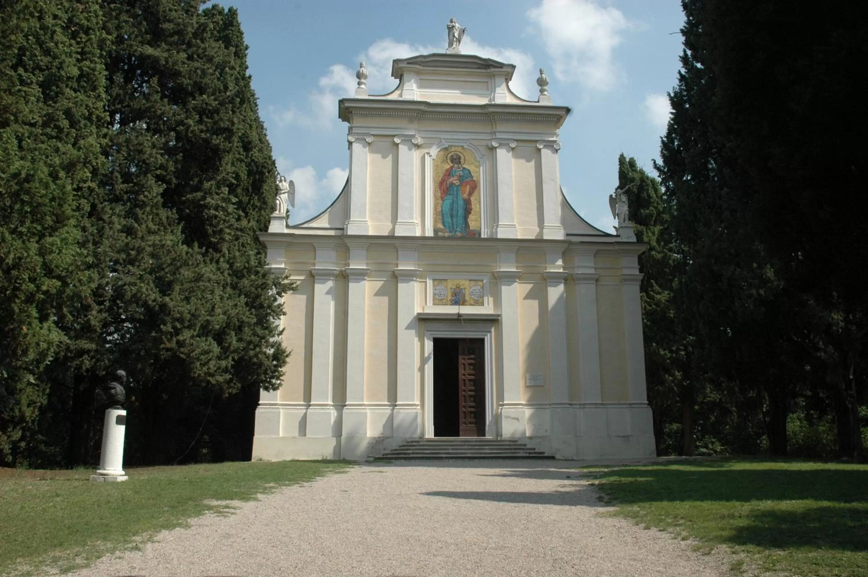 Nearby landmark in Hotel Ristorante Alla Vittoria