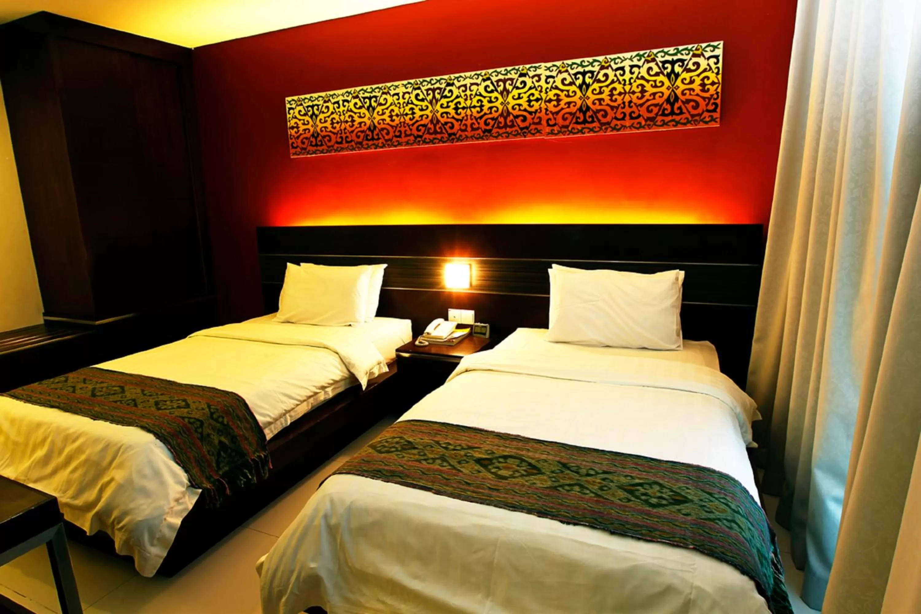 Bedroom, Bed in Kinabalu Daya Hotel