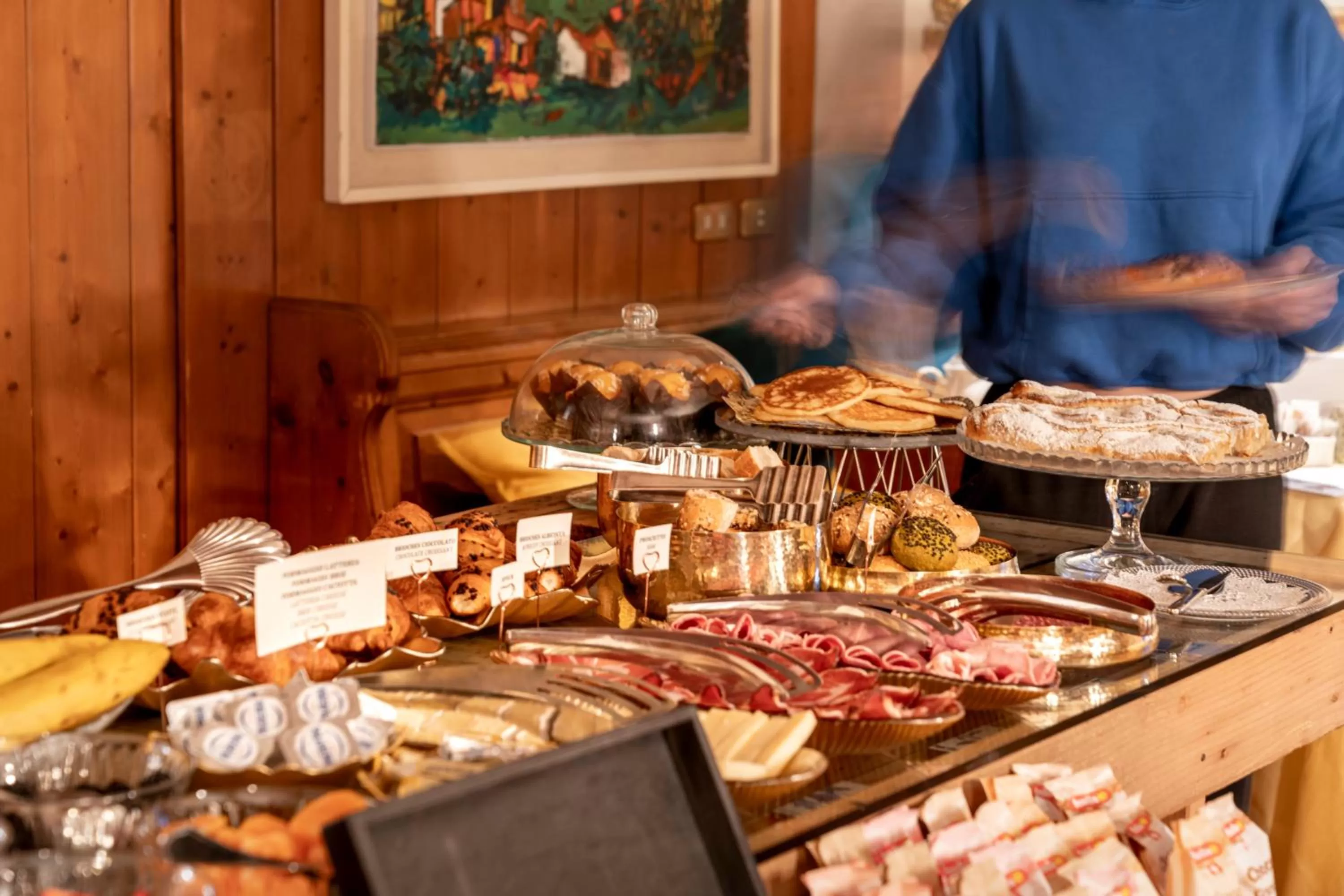 Food and drinks in Ambra Cortina Luxury&Fashion Hotel