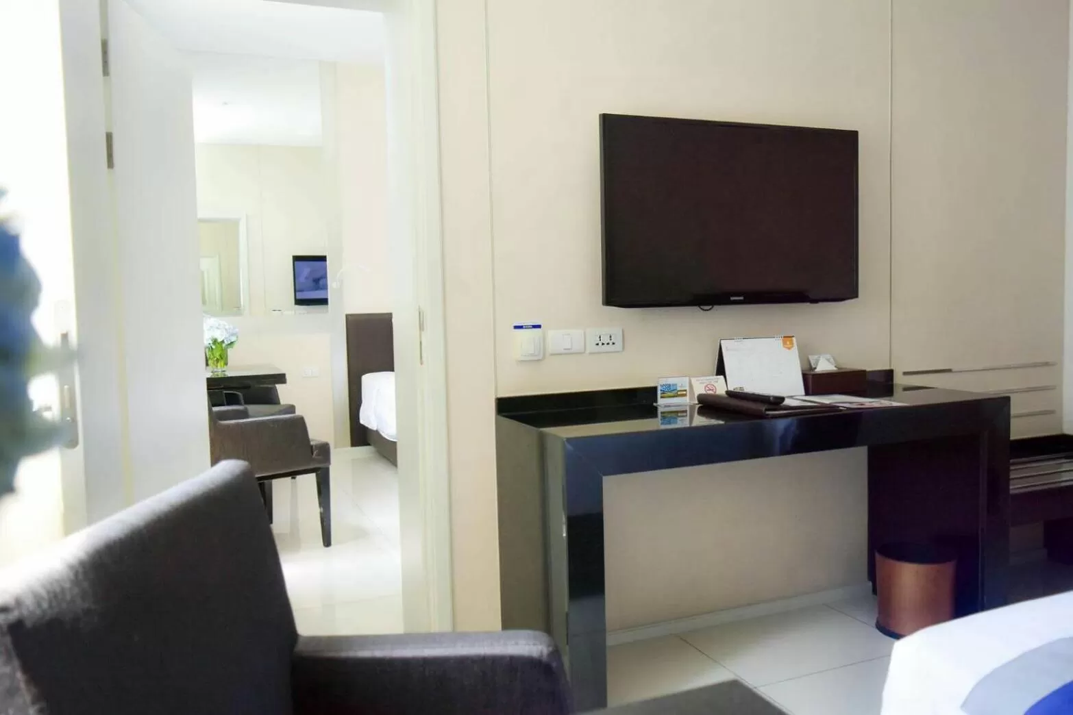 TV and multimedia in Mandarin Hotel Managed by Centre Point