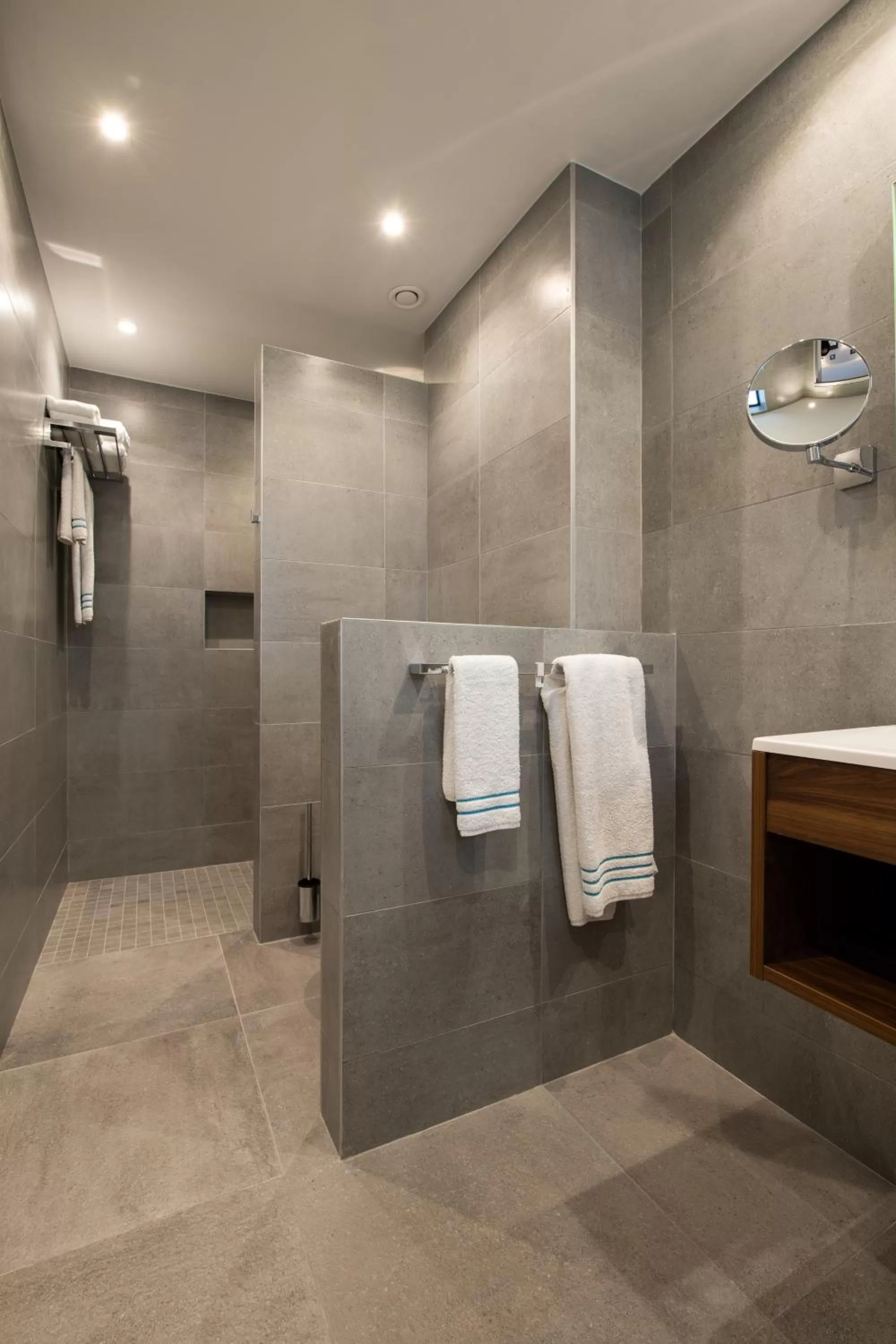 Bathroom in Curacao Avila Beach Hotel