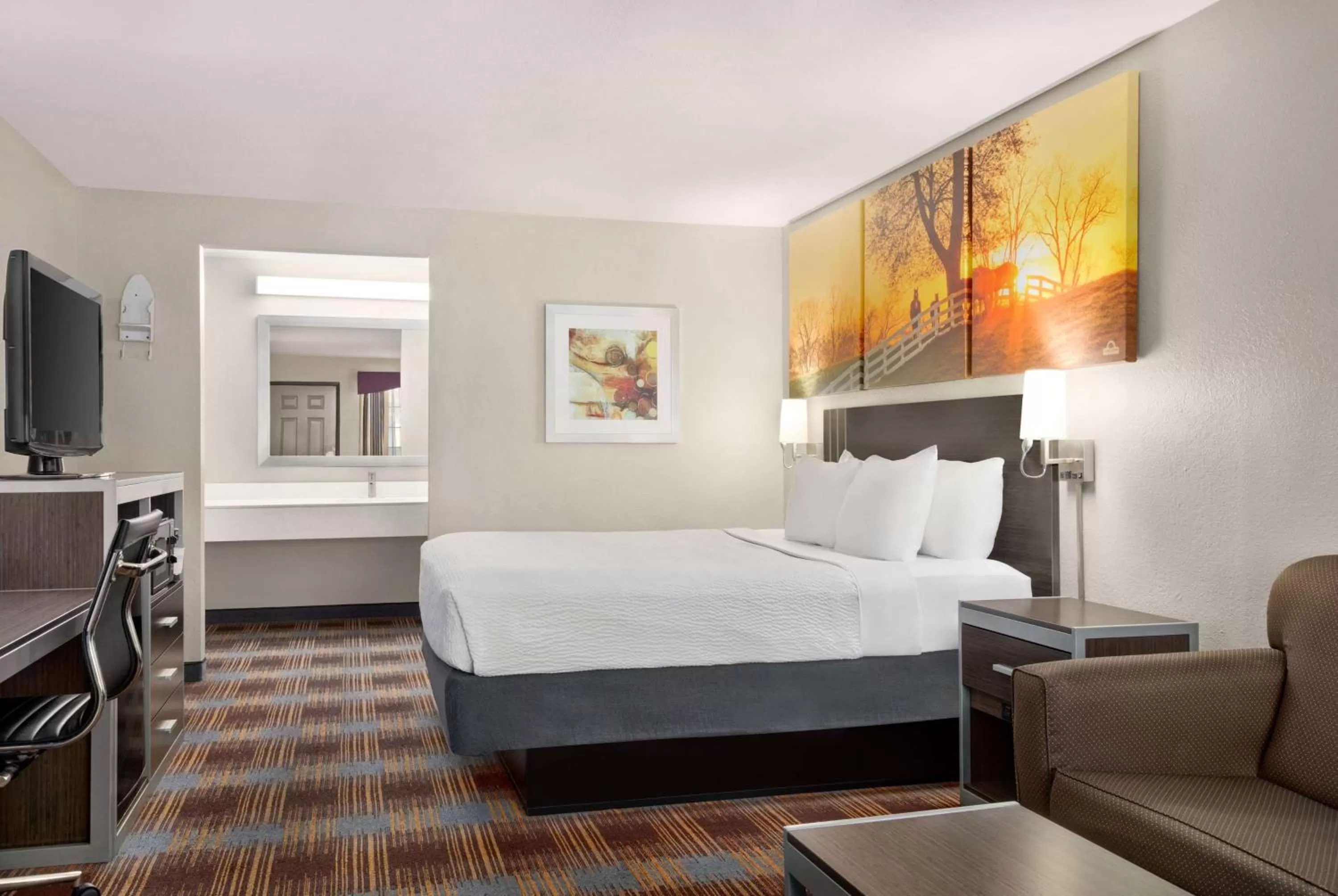 Standard King Room - Non-Smoking  in Days Inn by Wyndham San Antonio Near Fiesta Park