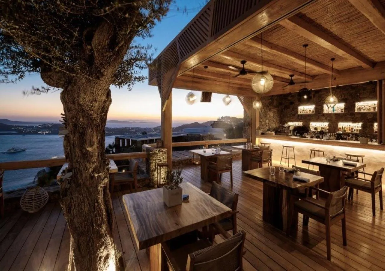 Patio in Alissachni Mykonos