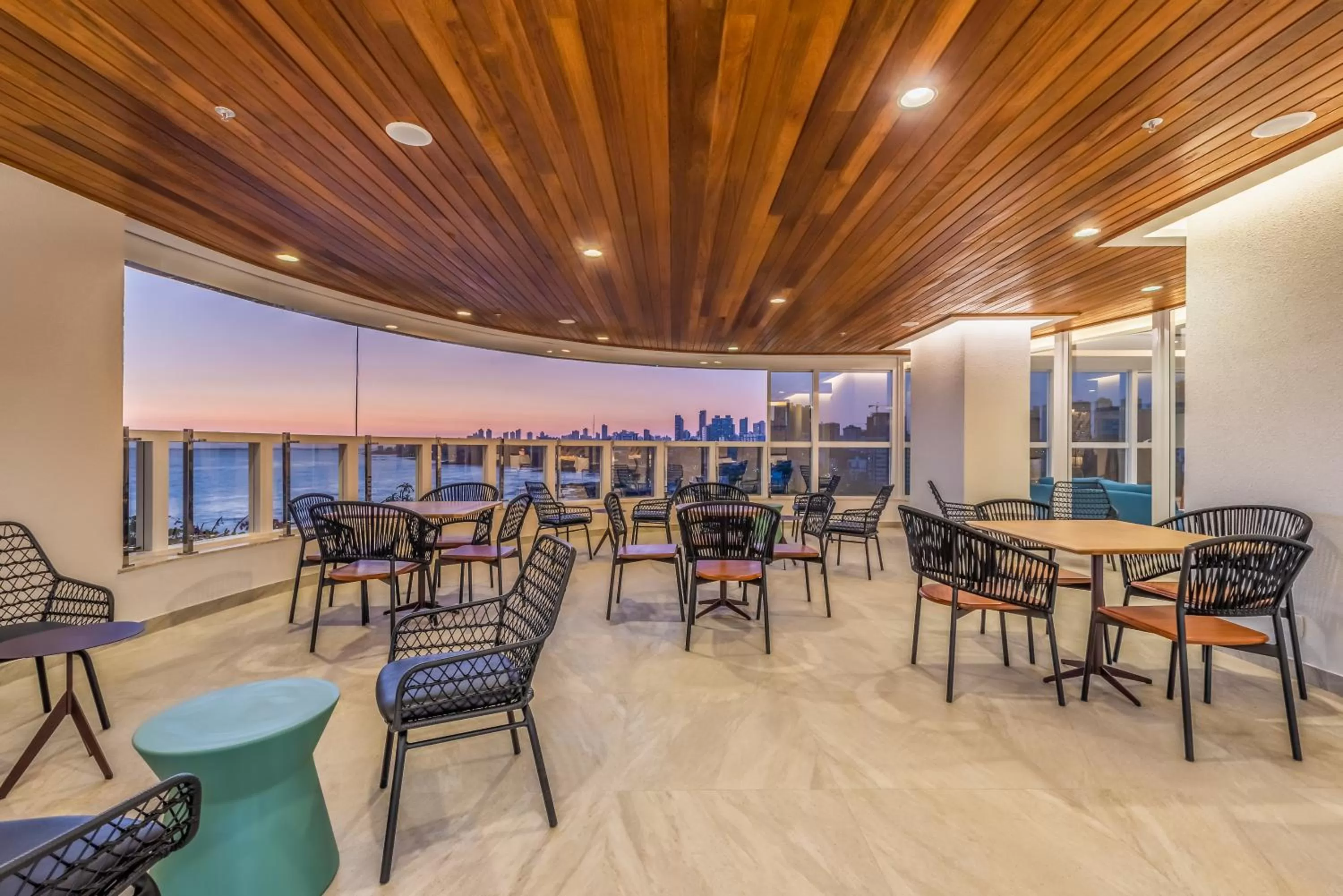 Restaurant/places to eat in Novotel Salvador Rio Vermelho