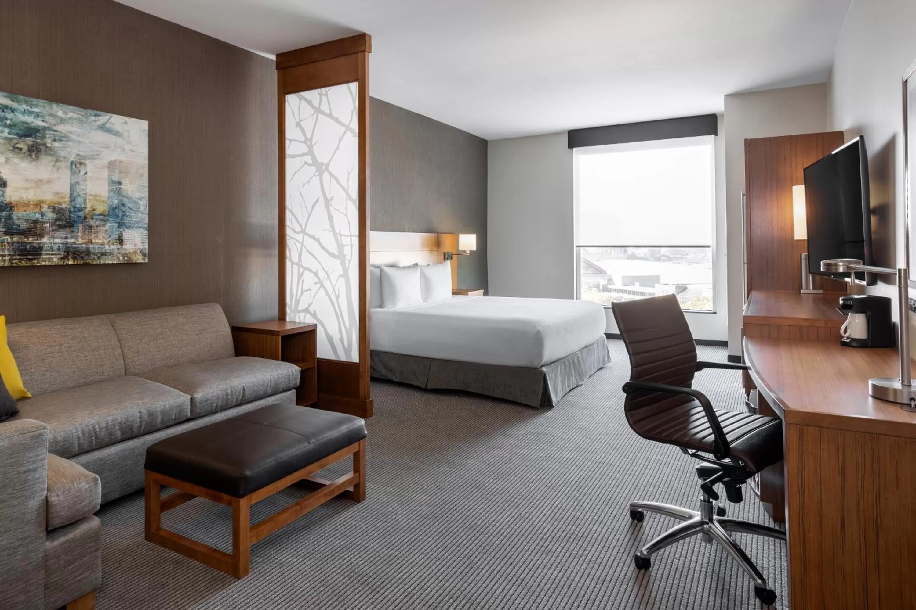 Photo of the whole room, Bed in Hyatt Place Atlanta Centennial Park