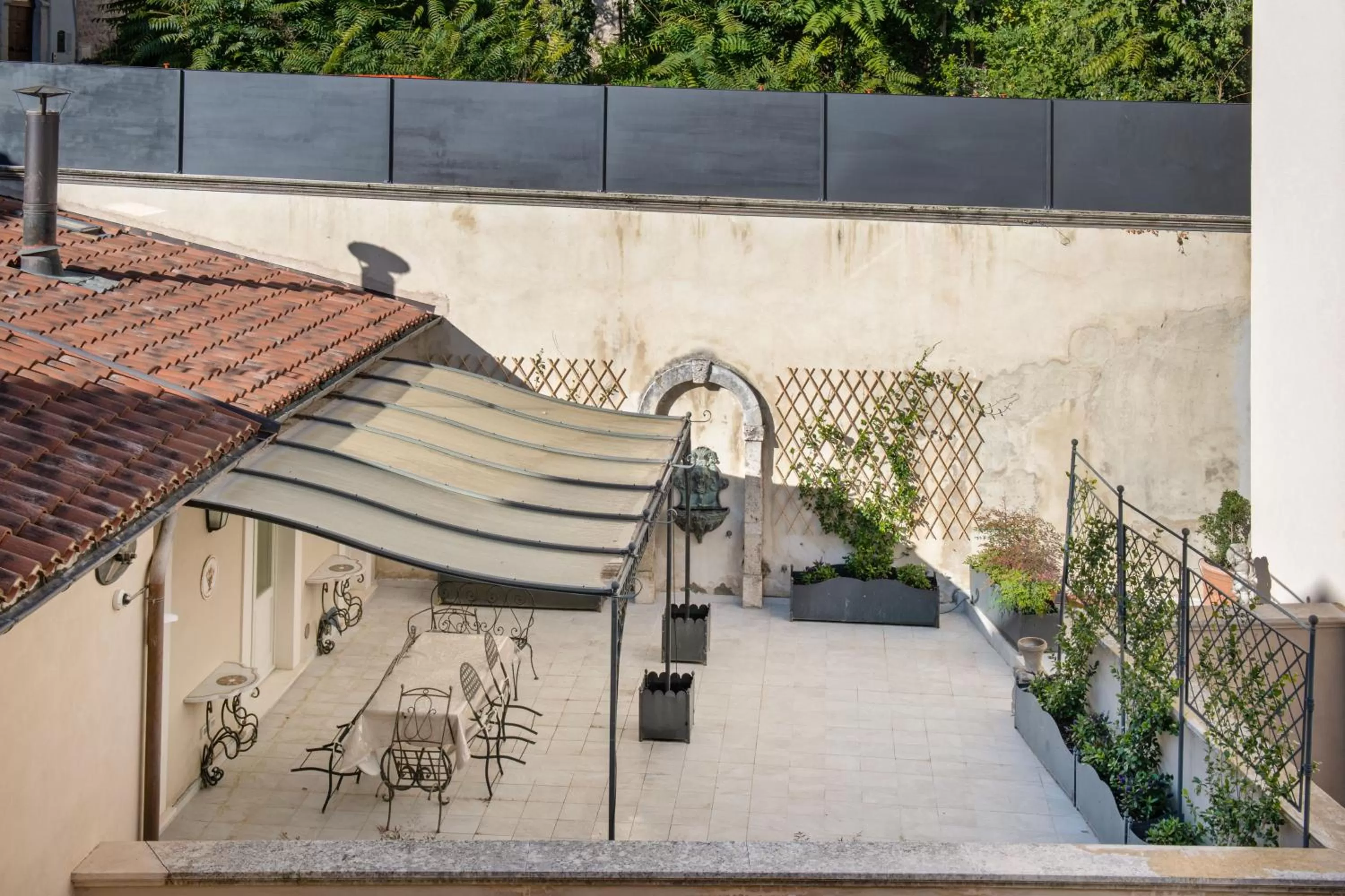 Property building in Dimora Fortebraccio