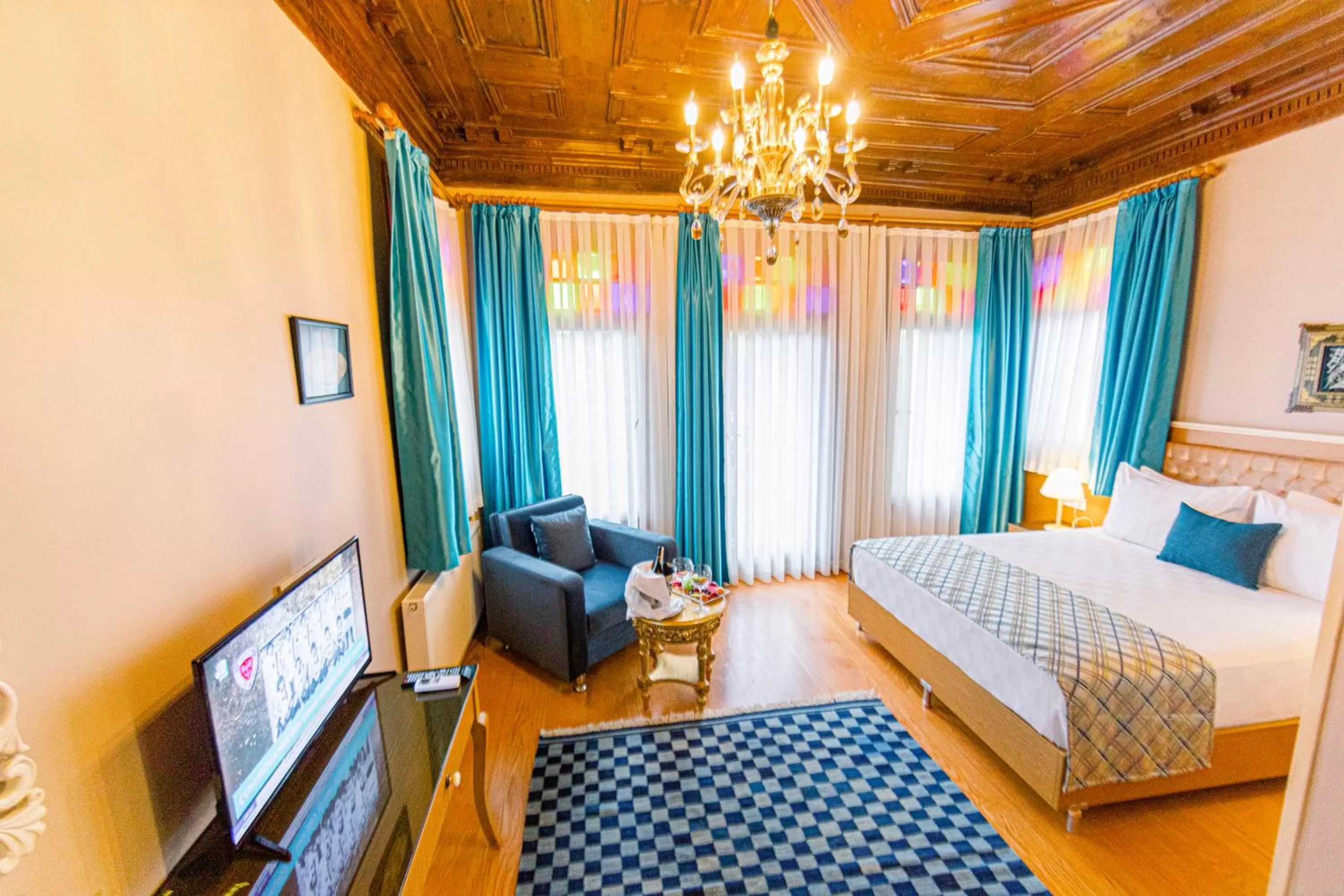 Massage, Bed in Acacia Mansion Hotel