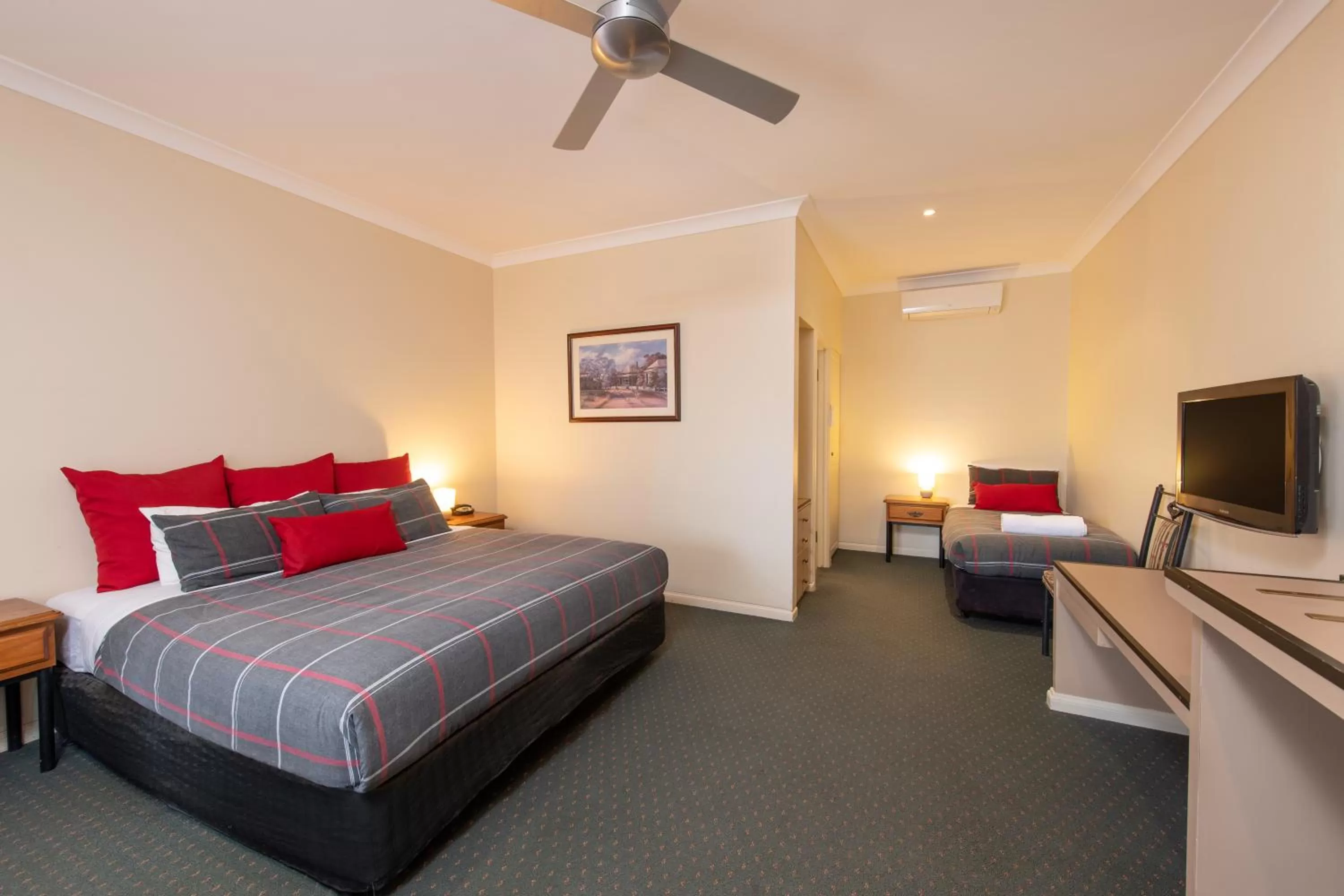 Executive Room in John Pirie Motor Inn