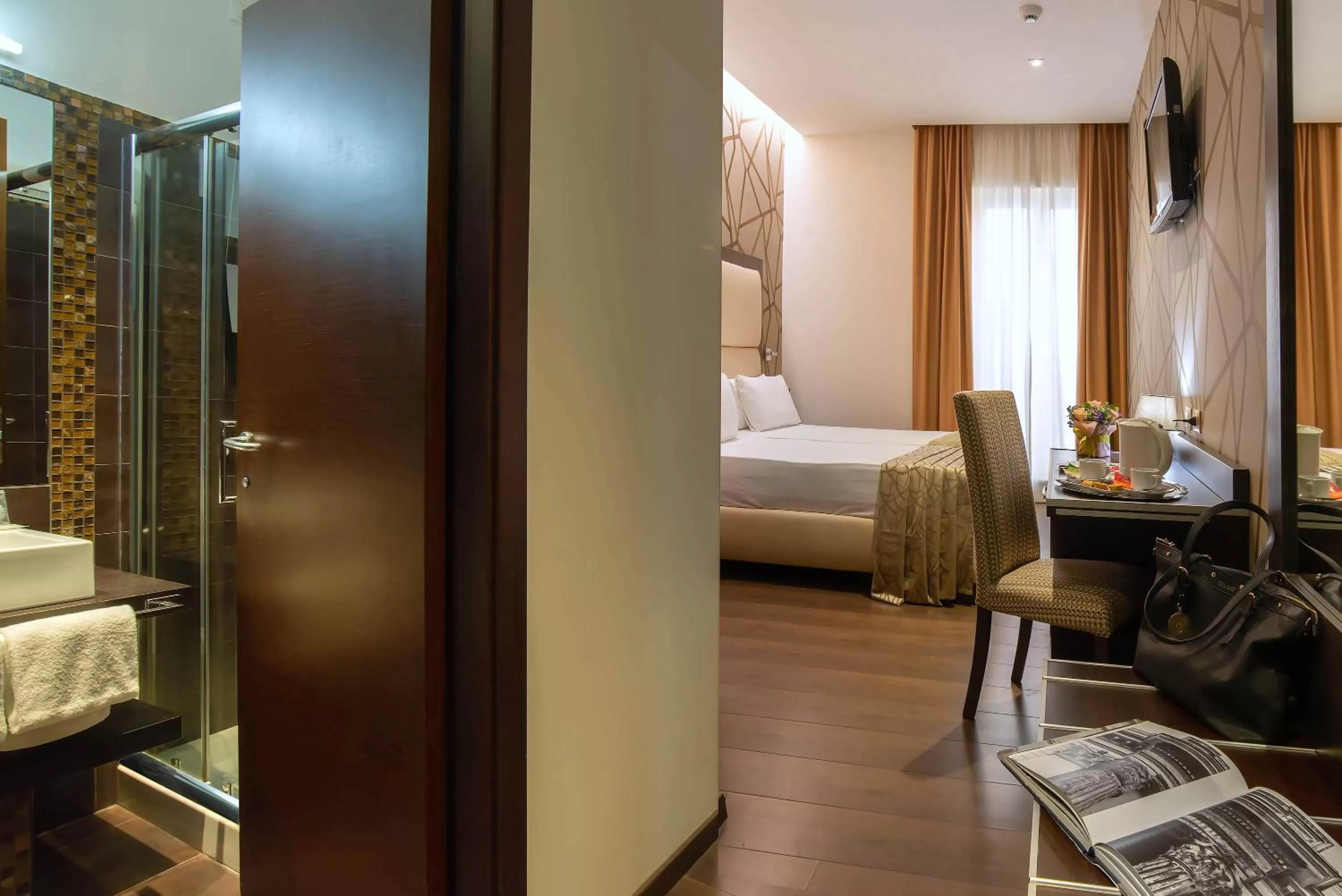 Photo of the whole room in Catone District Hotel