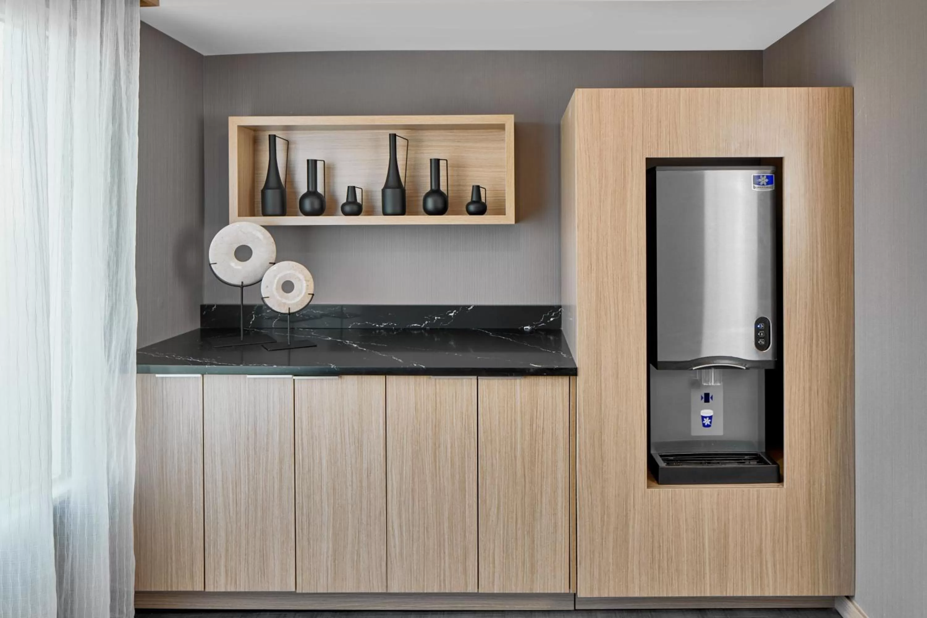 Area and facilities in AC Hotel by Marriott Orlando Lake Buena Vista