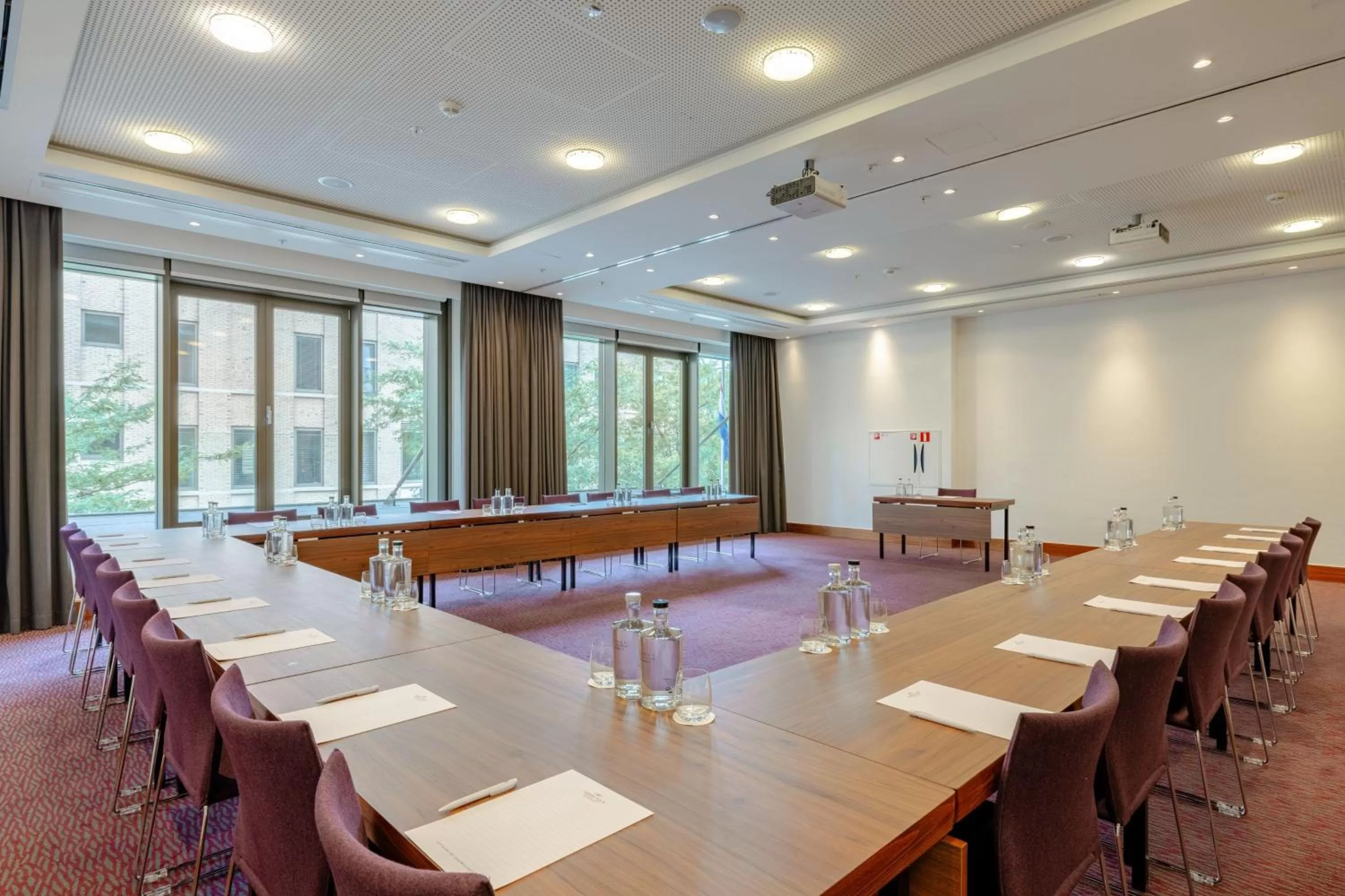Meeting/conference room in Crowne Plaza Amsterdam - South by IHG