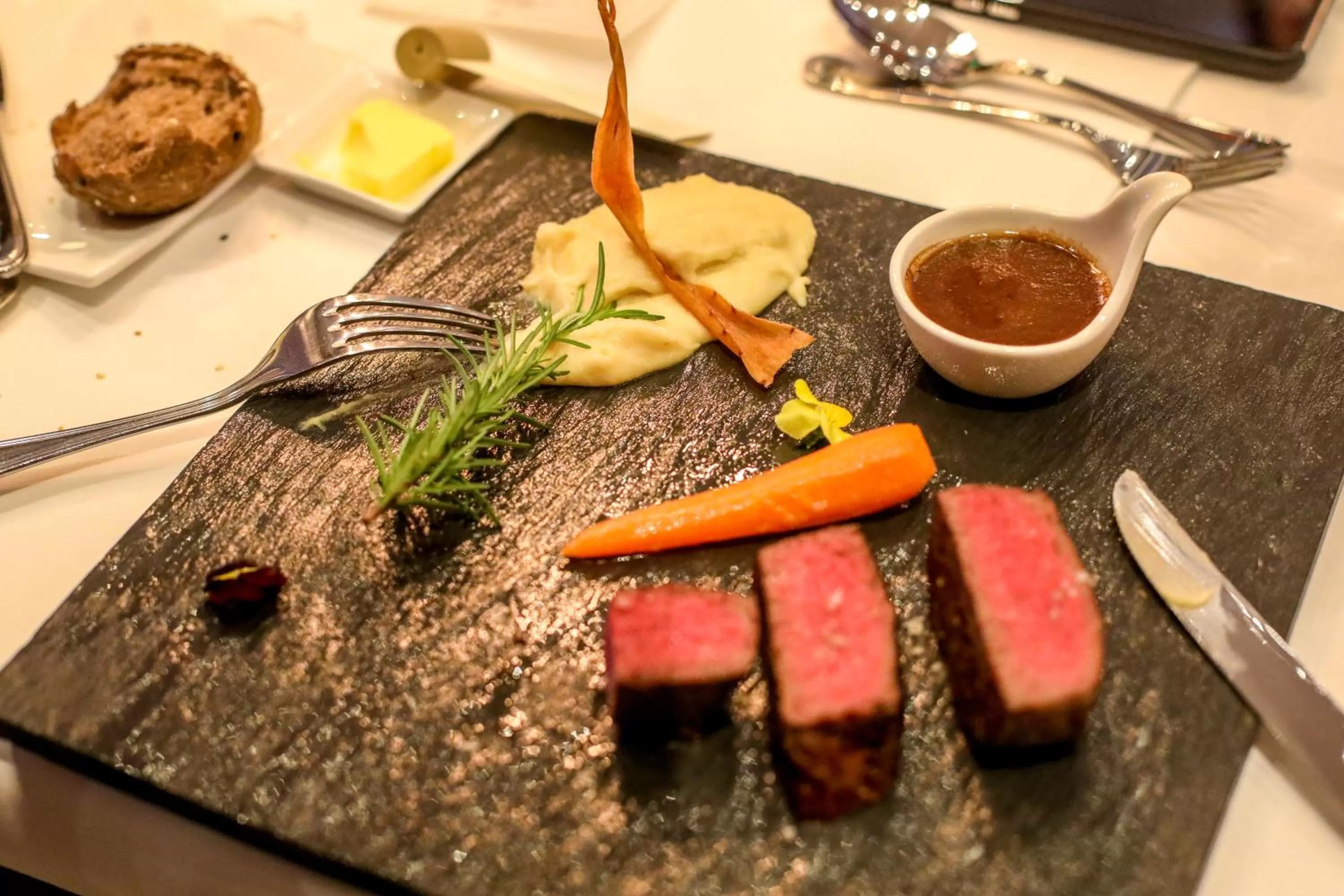 Food and drinks in Radisson Collection Hyland Shanghai