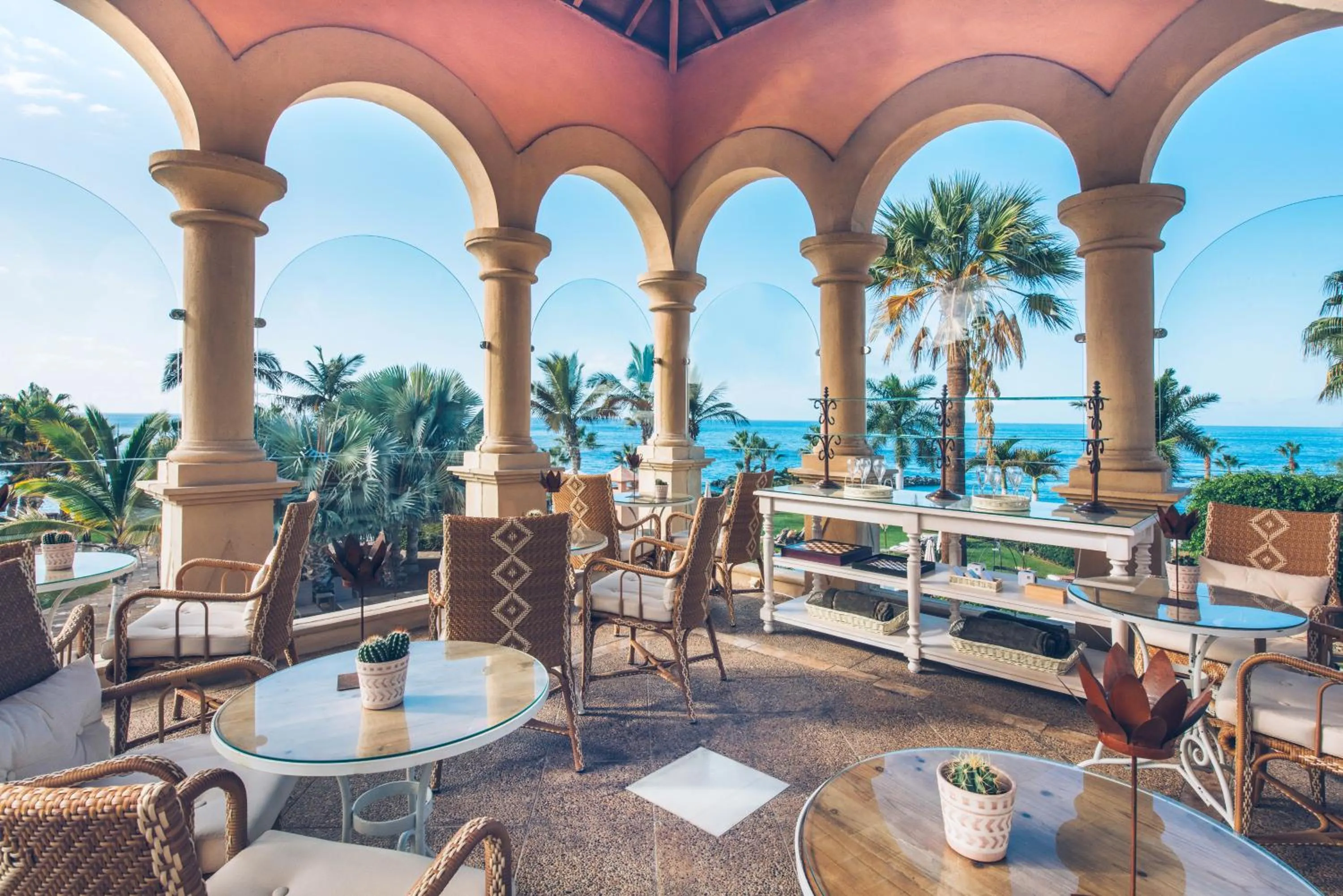 Lounge or bar in JOIA El Mirador by Iberostar -Adults Only