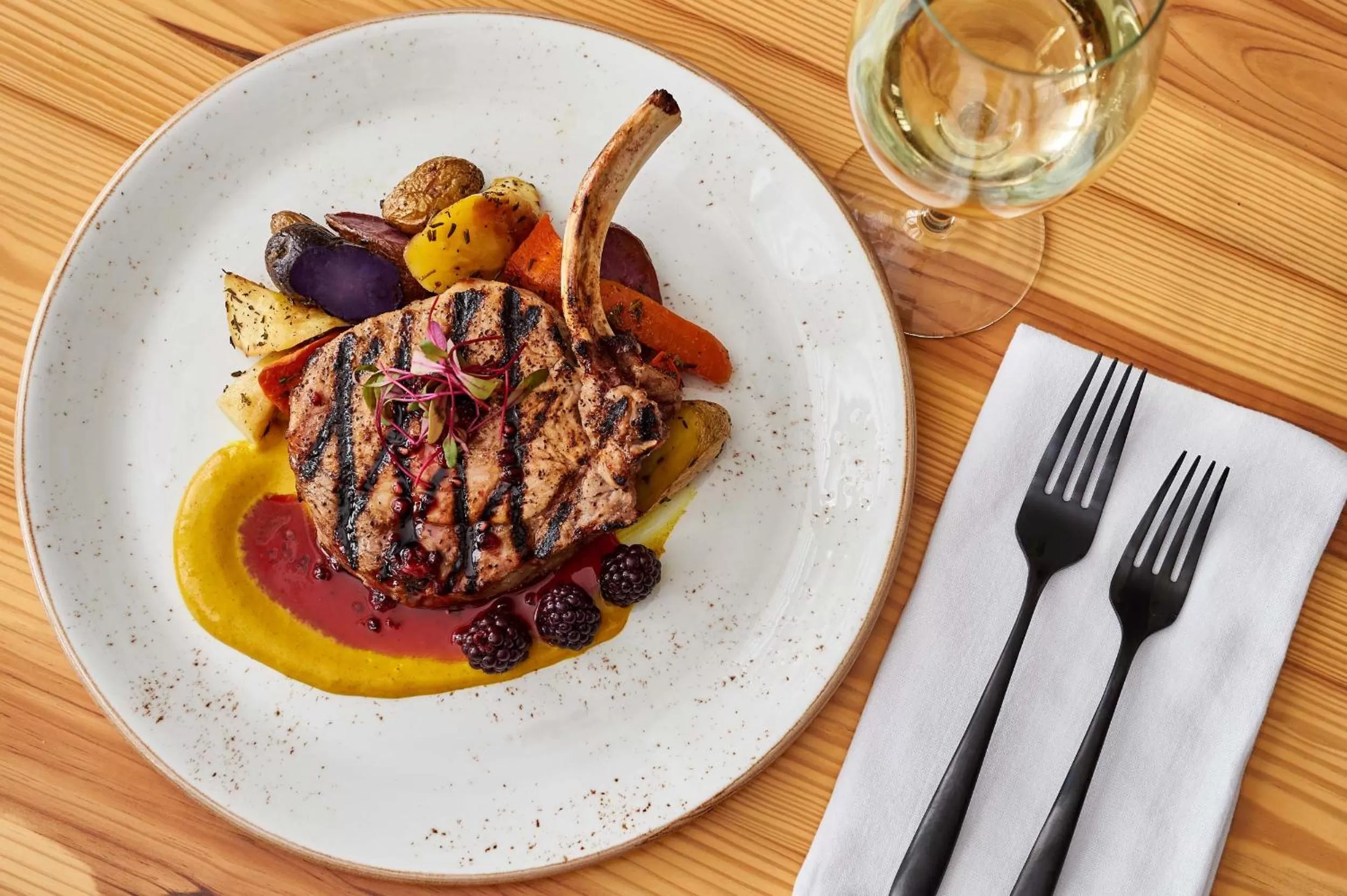 Dinner in Inn at Carnall Hall