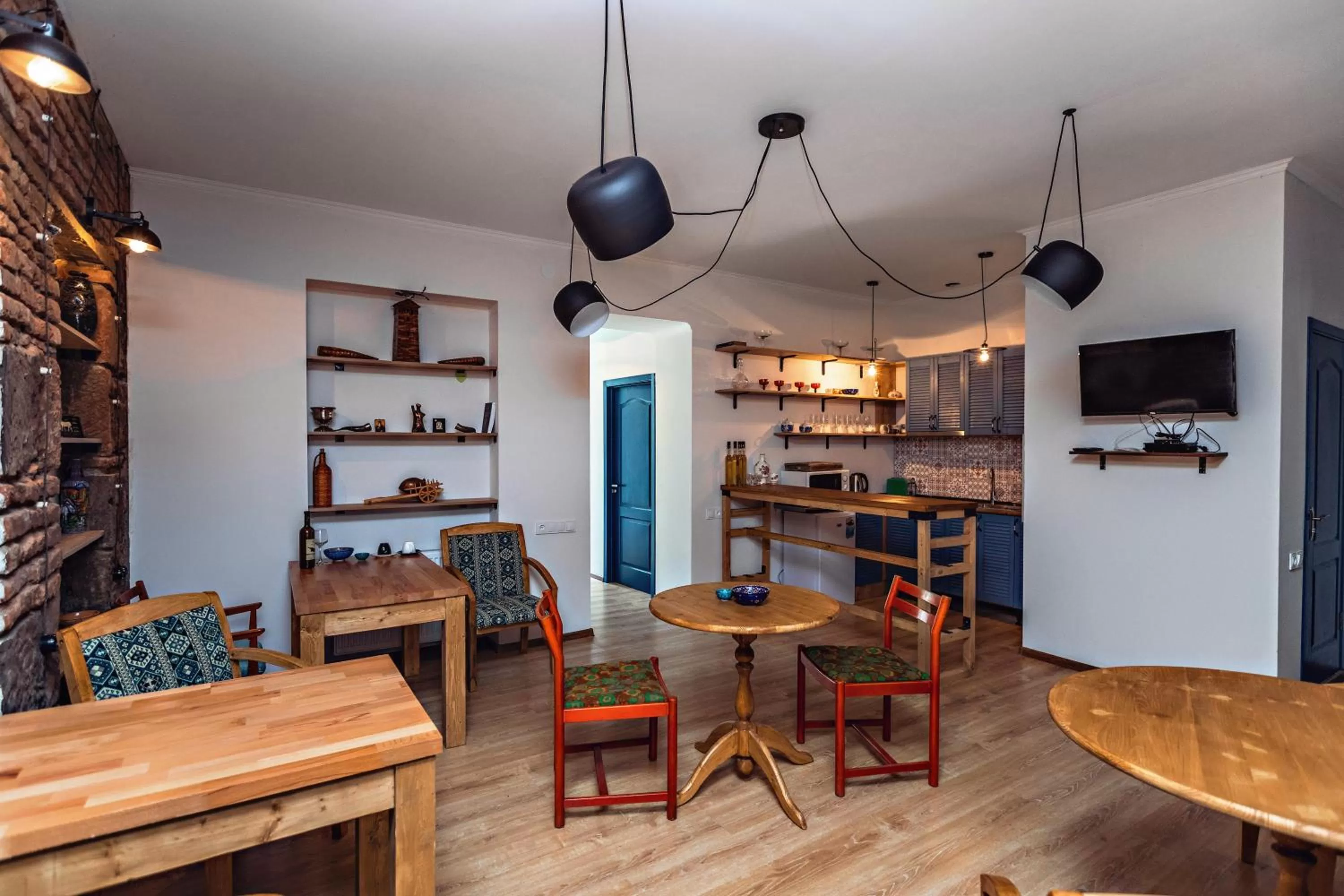 Restaurant/Places to Eat in Grape House