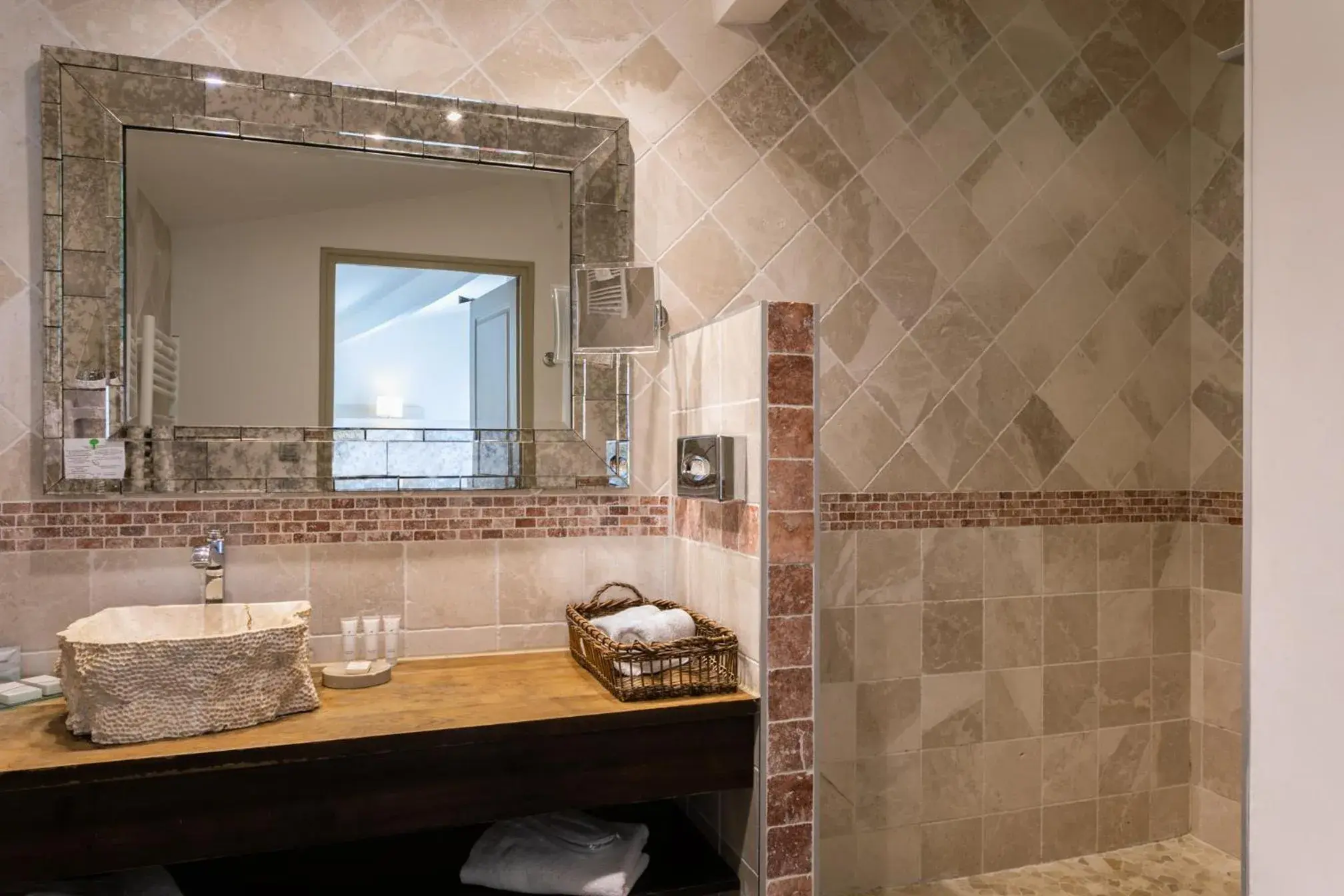 Family Suite (2 Adults + 2 Children) in Le Mas de Cocagne Family Suite (2 Adults + 2 Children) in Le Mas de Cocagne