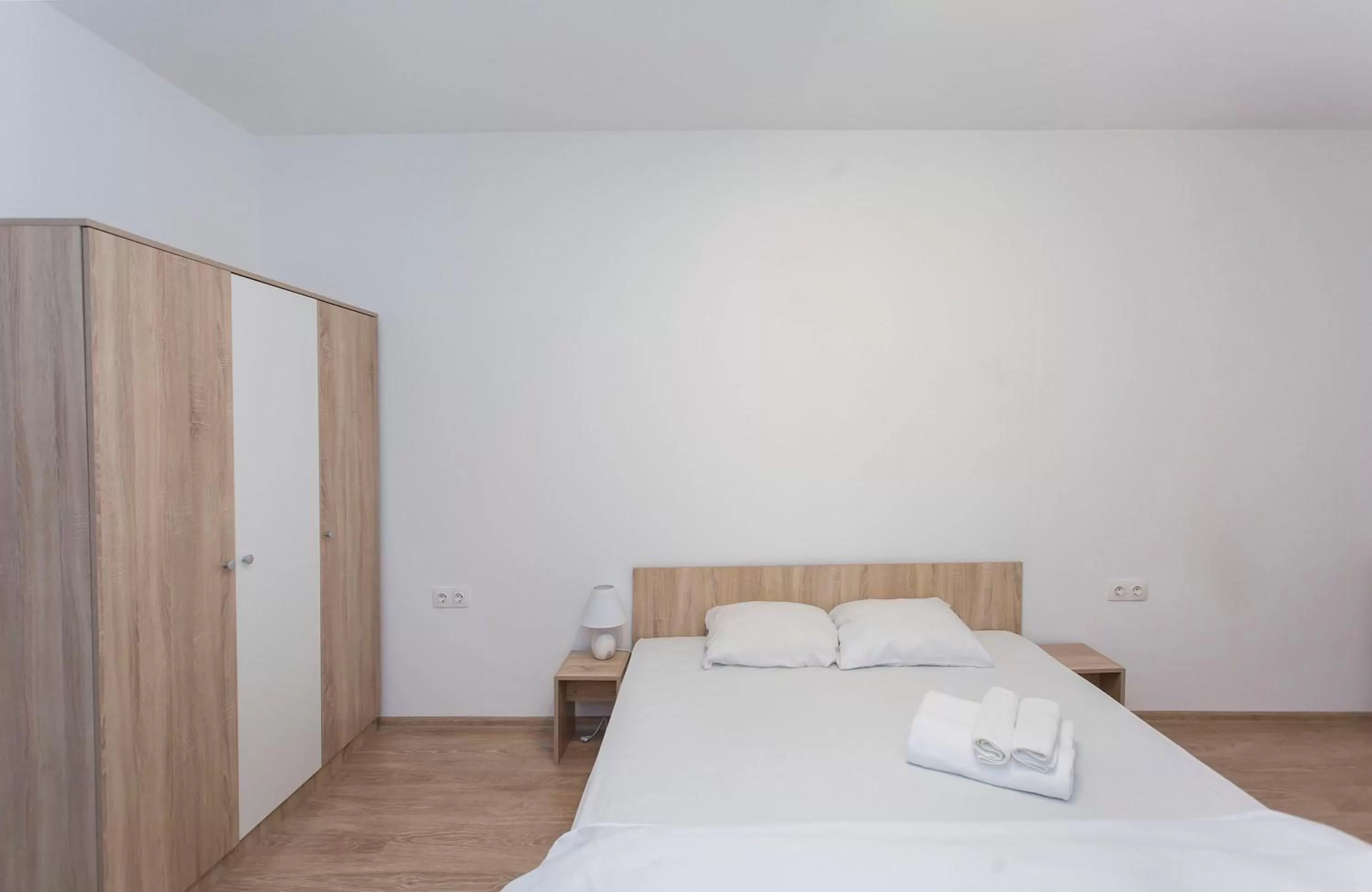 Bedroom, Bed in Modern and Bright Apartments near Center - FREE PARKING