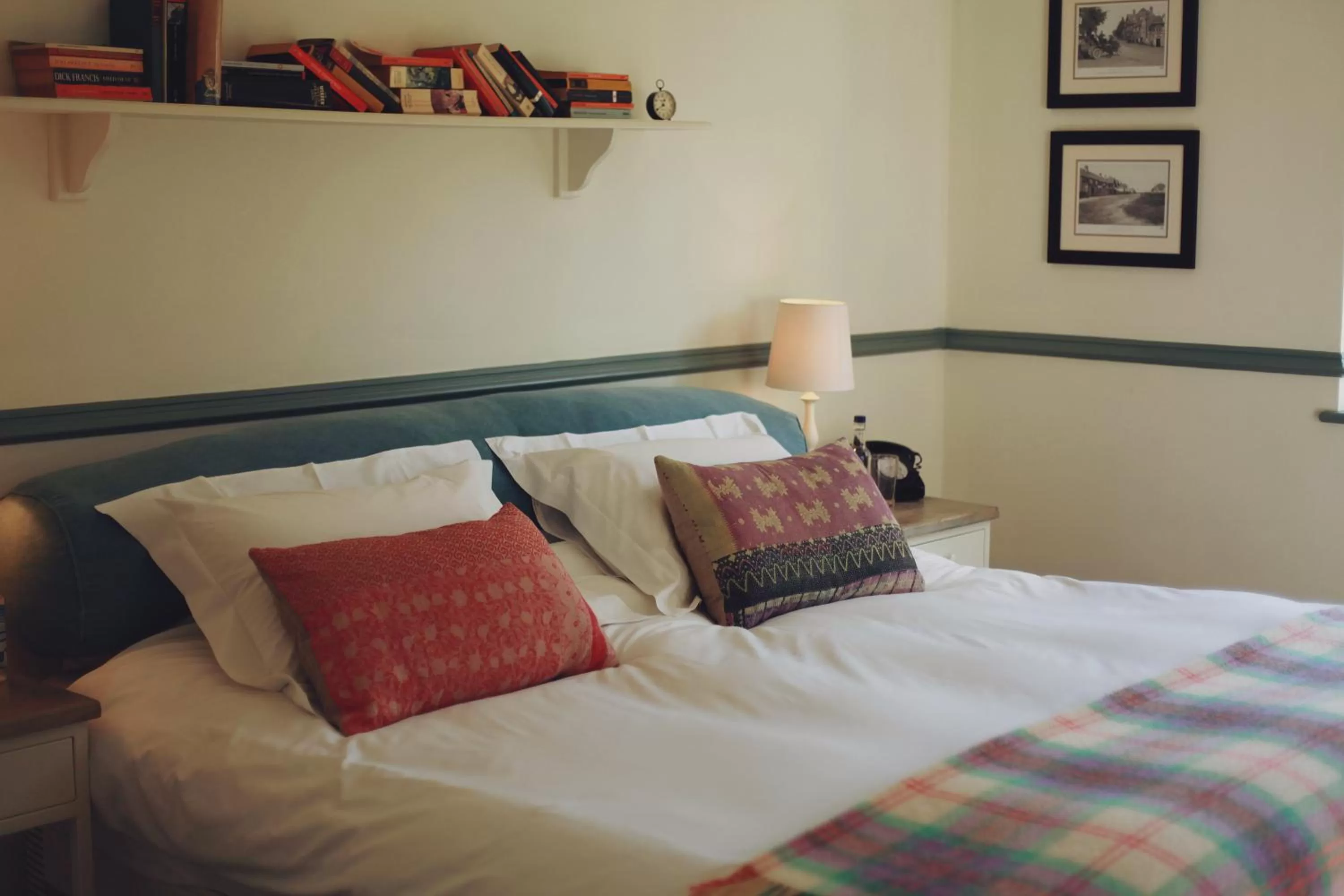 Bed in Bel And The Dragon-Churt