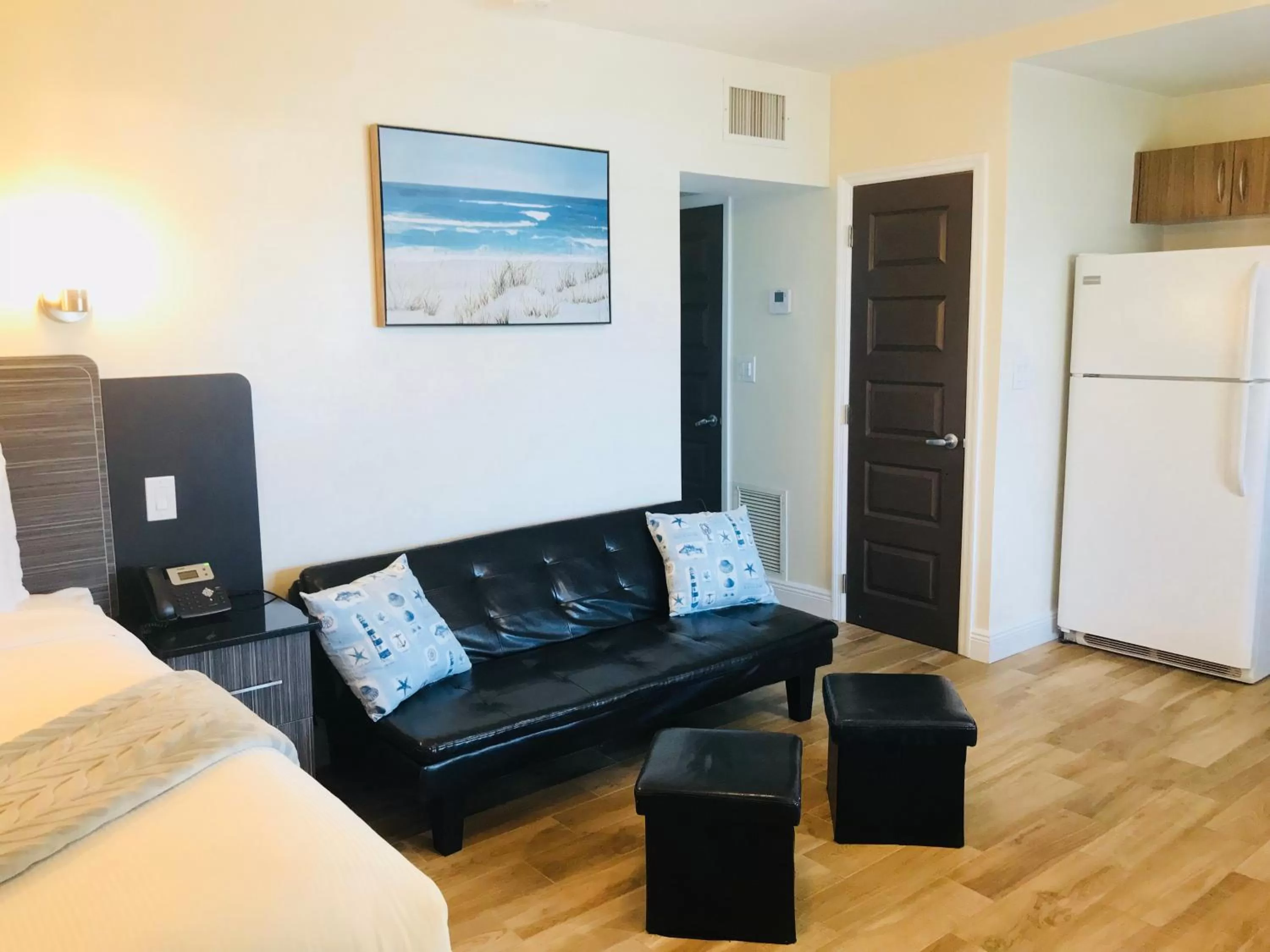 Living room in Caribbean Resort Suites