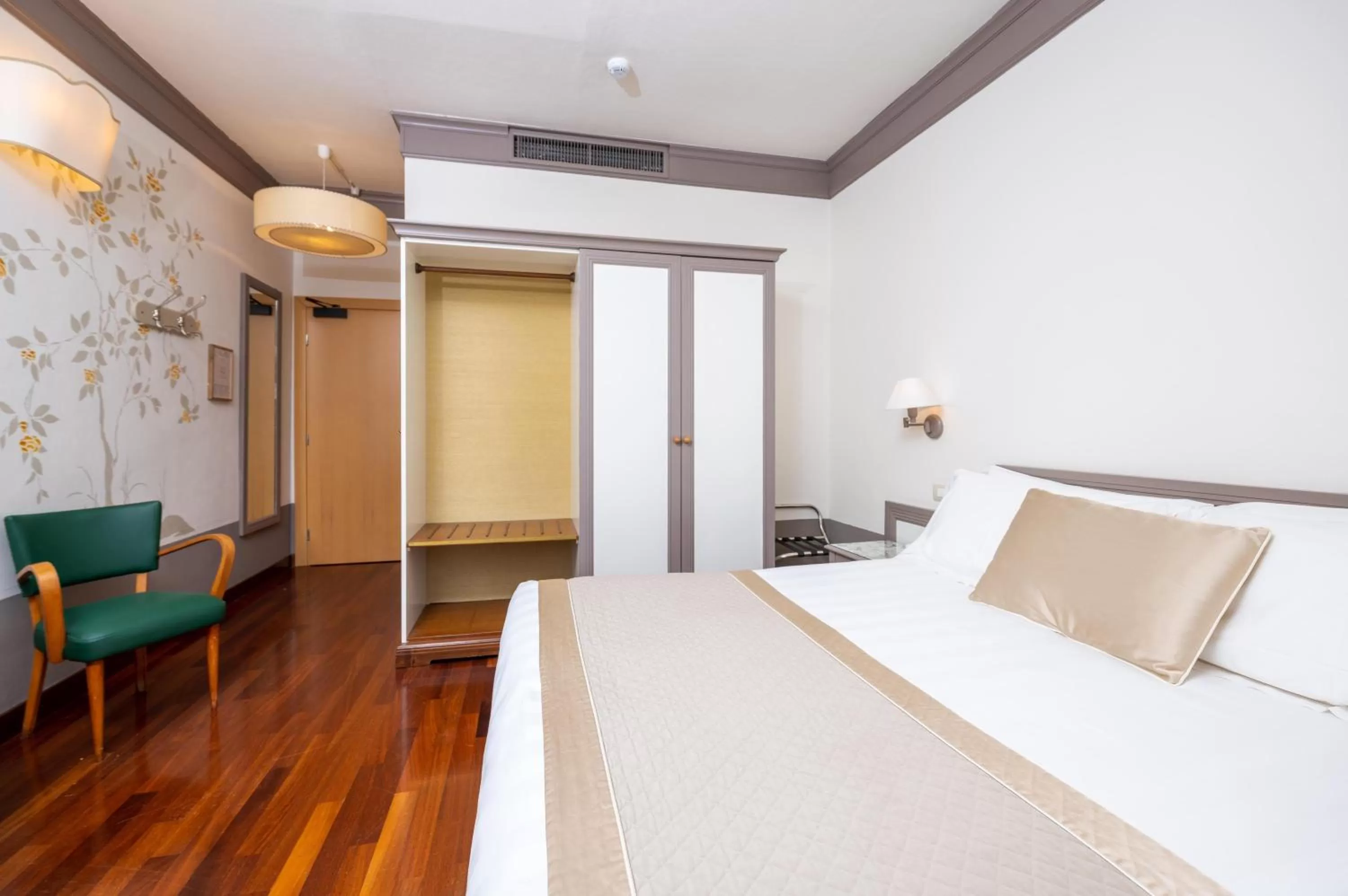 Photo of the whole room, Bed in Albergo Le Terme