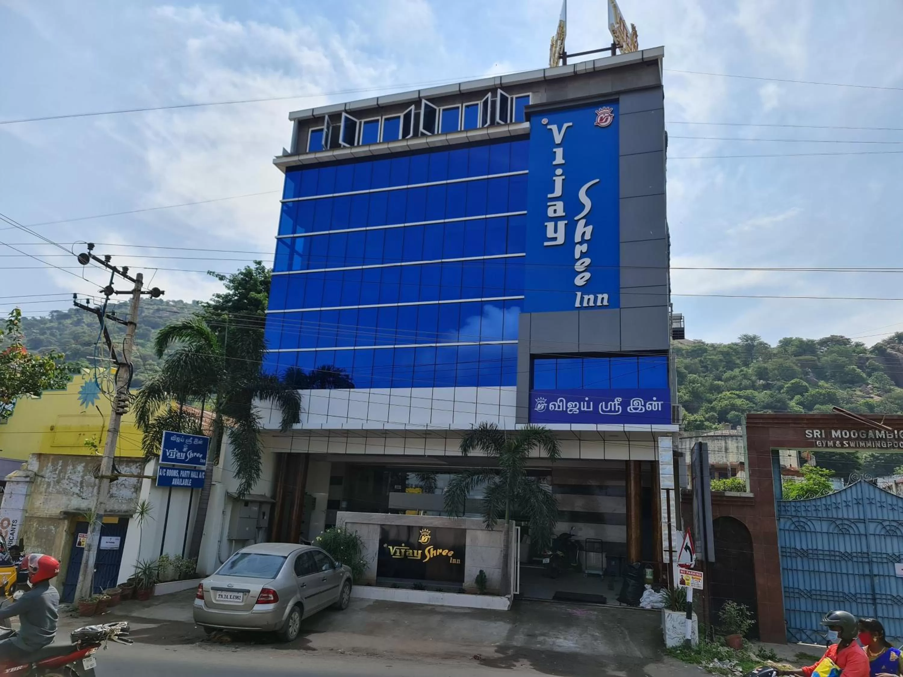 Property building in Vijay Shree Inn
