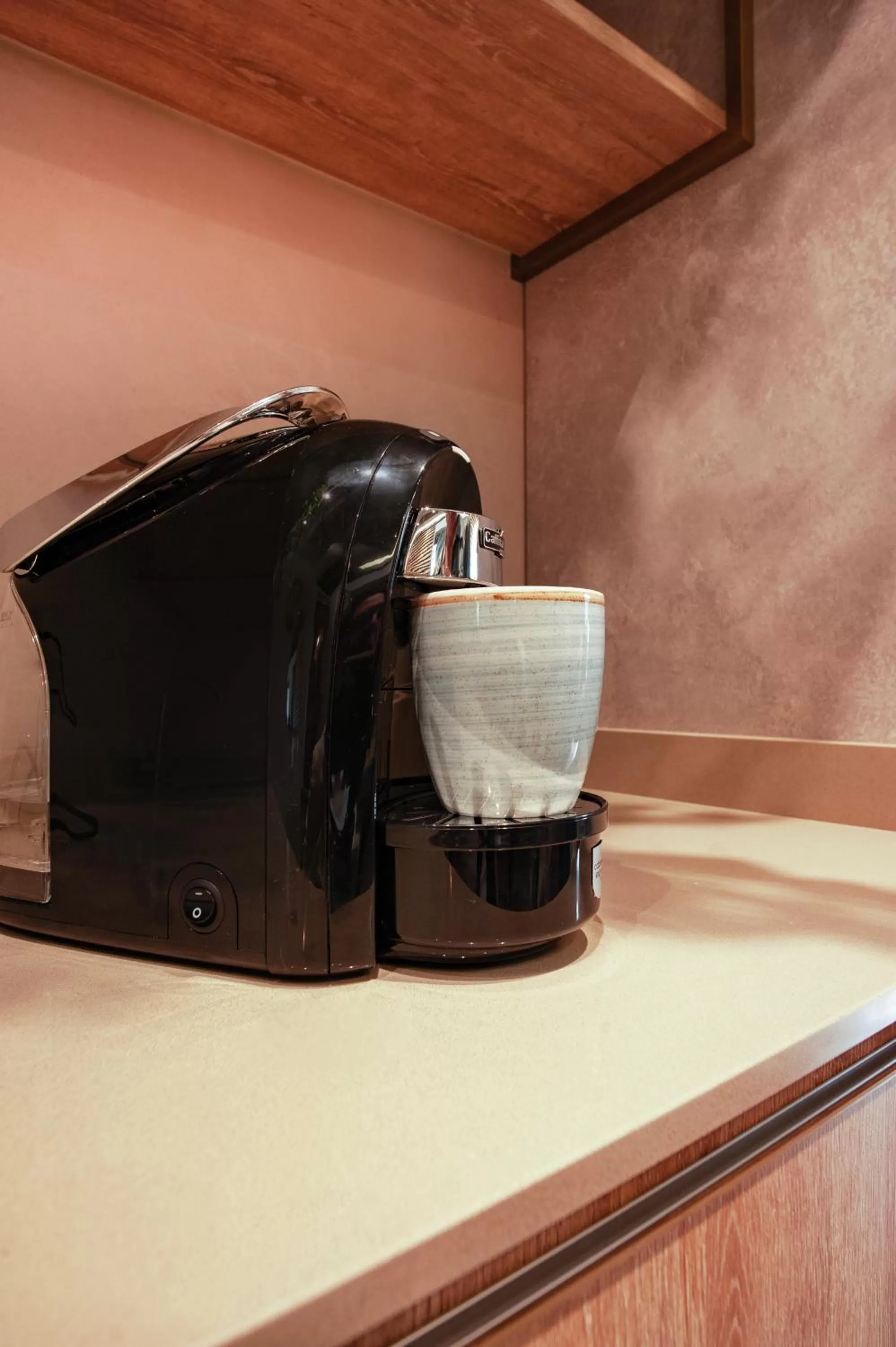 Coffee/tea facilities in Hemma Bogotá Country Luxury Suites Hotel