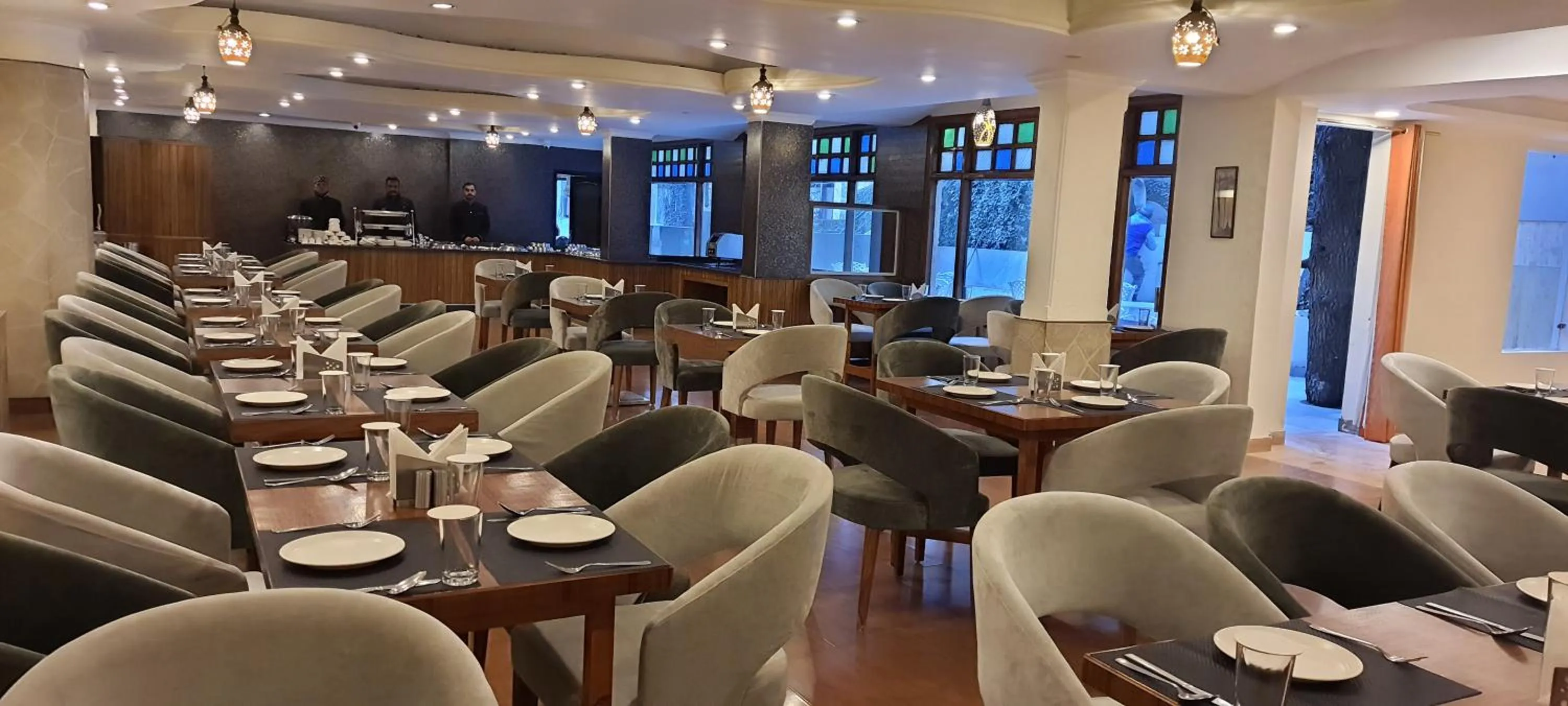 Restaurant/places to eat in Snow Valley Resorts Dalhousie