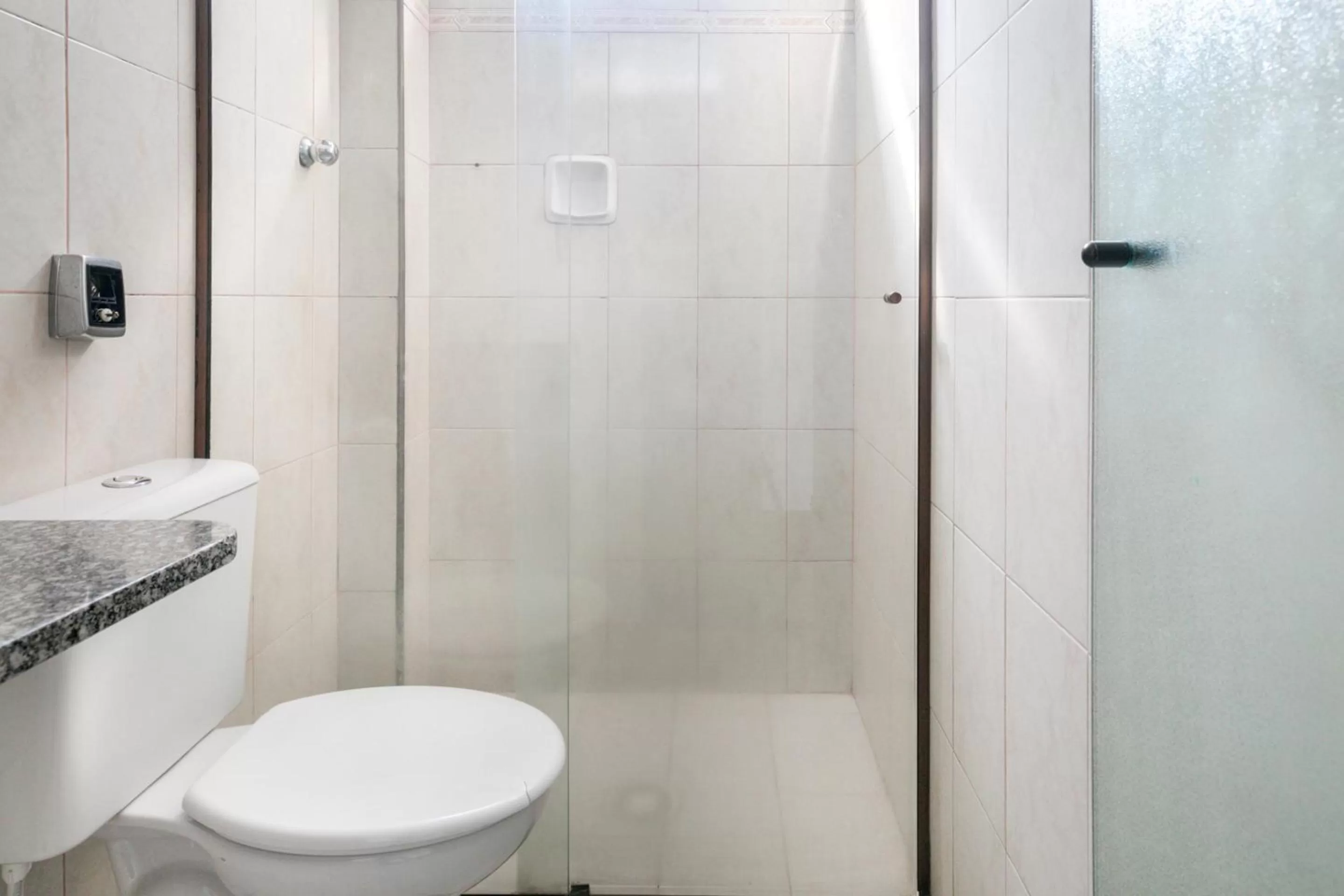 Bathroom in Hotel Park Leste, São Paulo