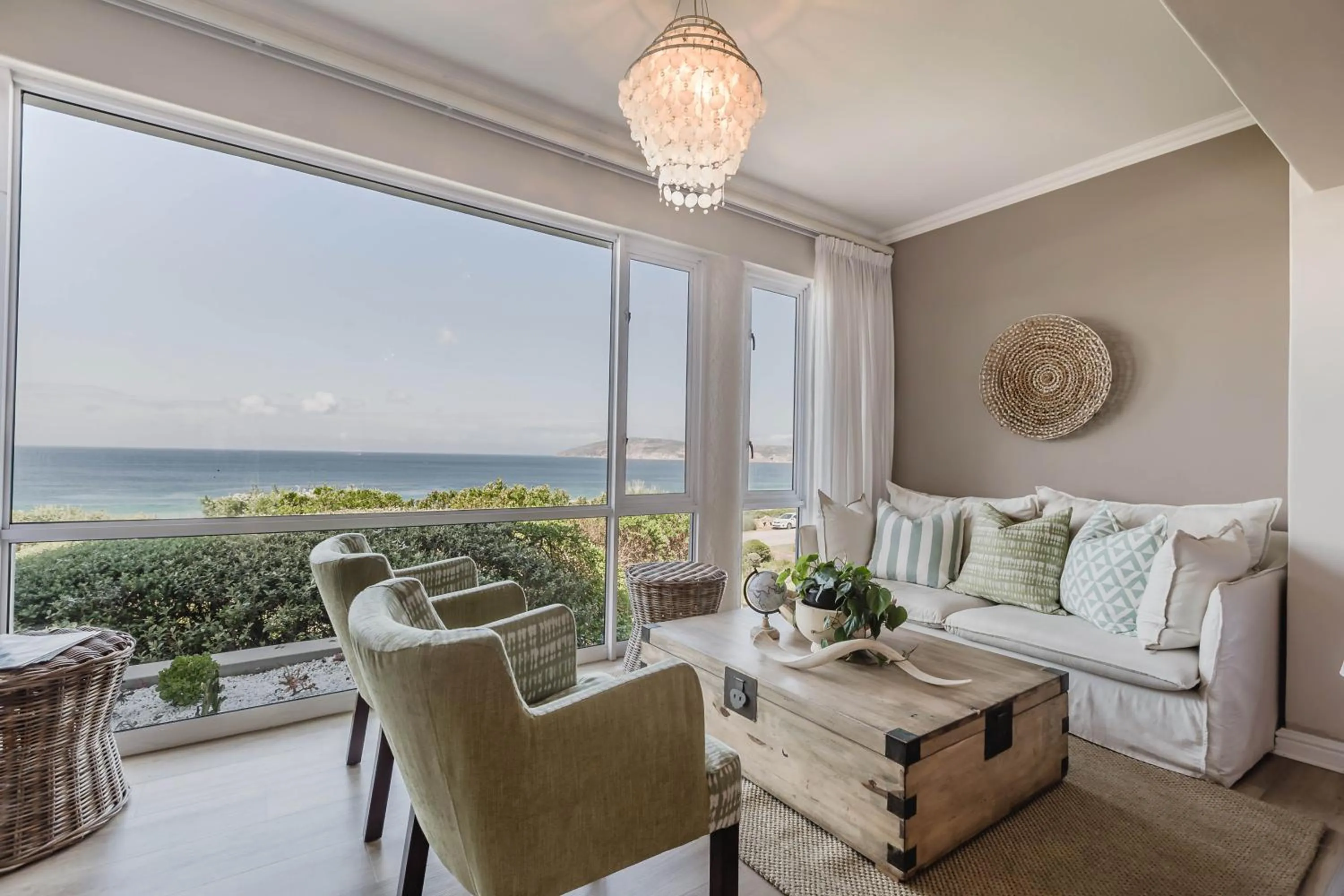 Living room in The Robberg Beach Lodge - Lion Roars Hotels & Lodges