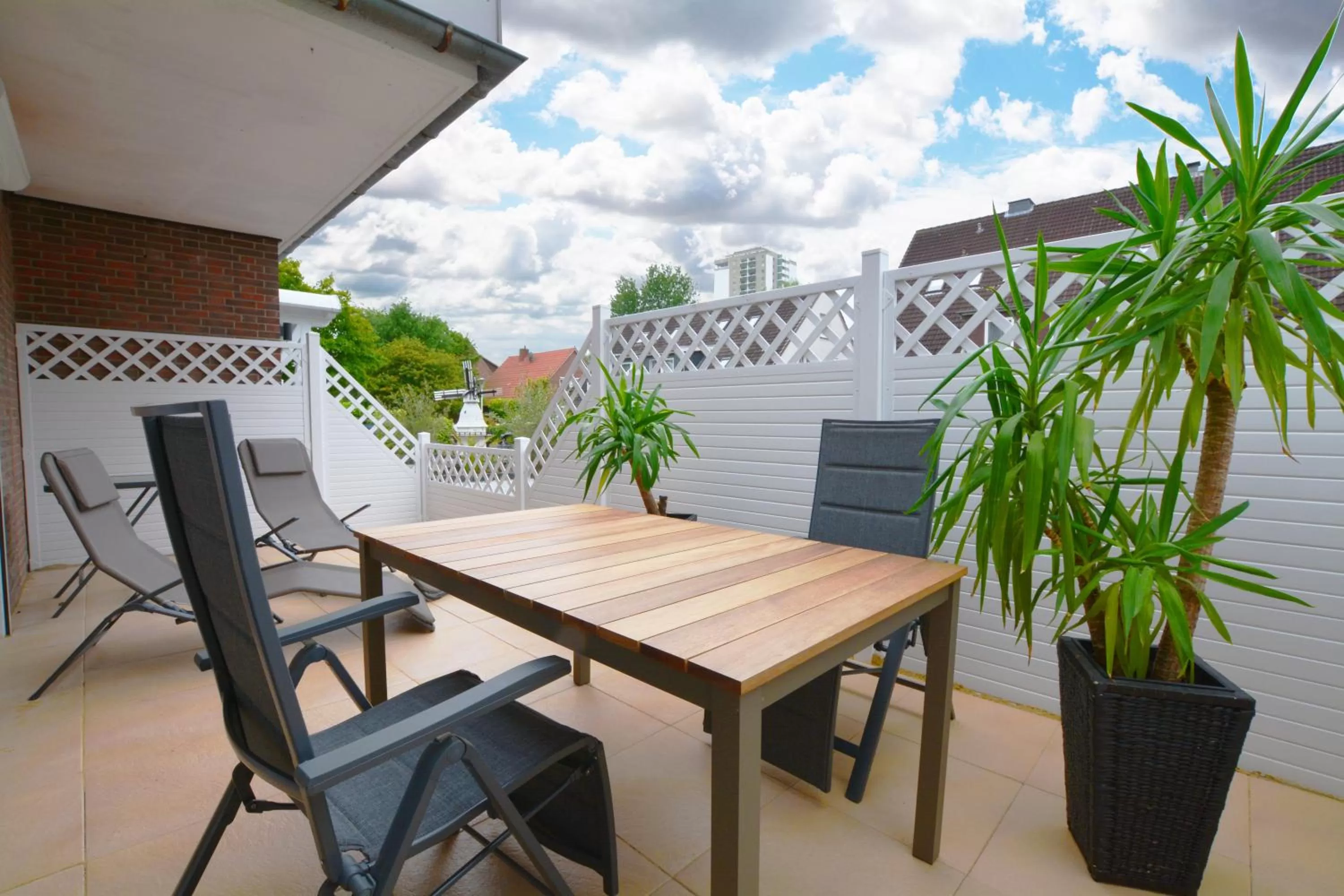 Garden view in Hotel Luina Beach