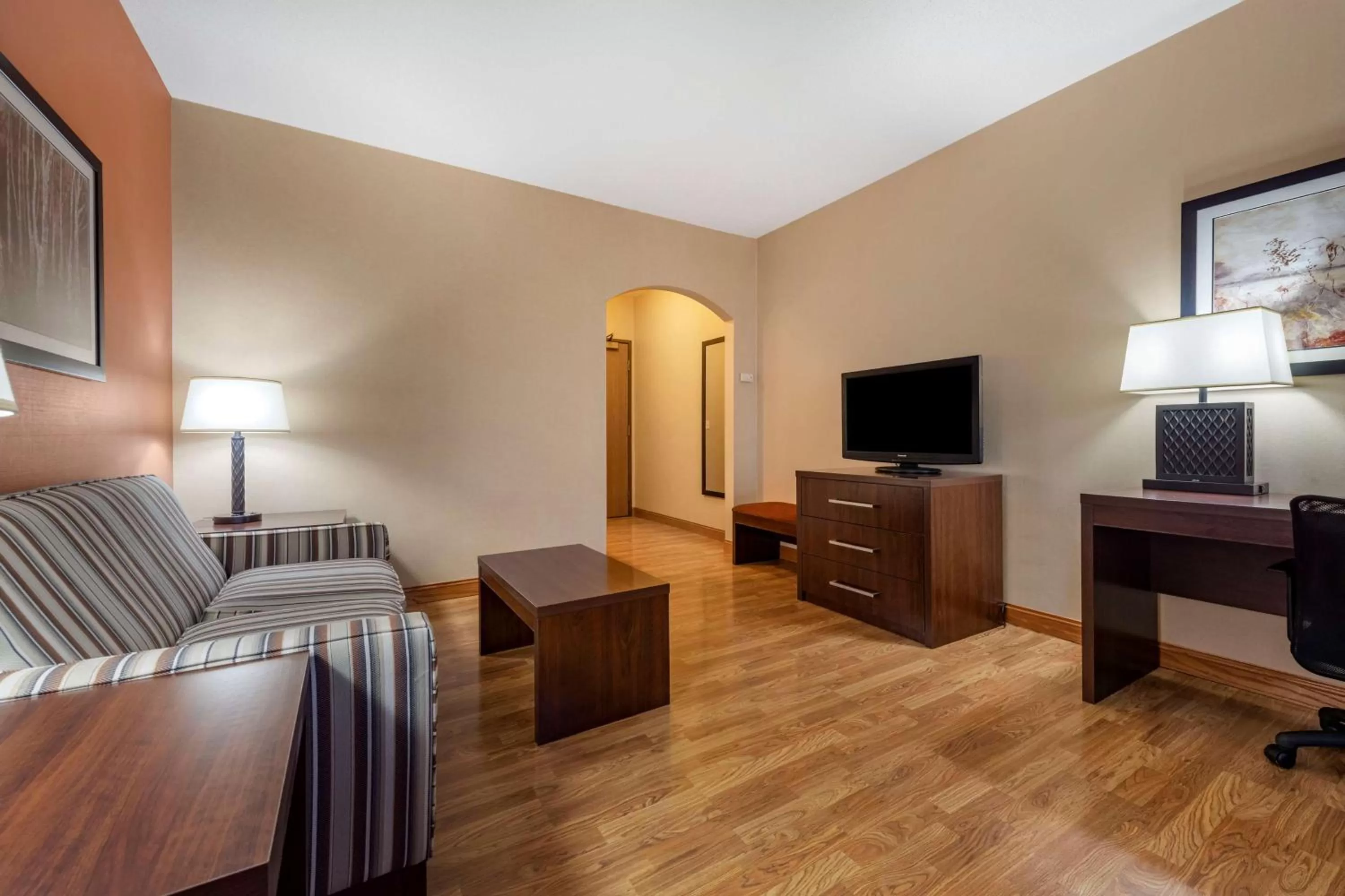 Photo of the whole room in Best Western Plus Chelsea Hotel