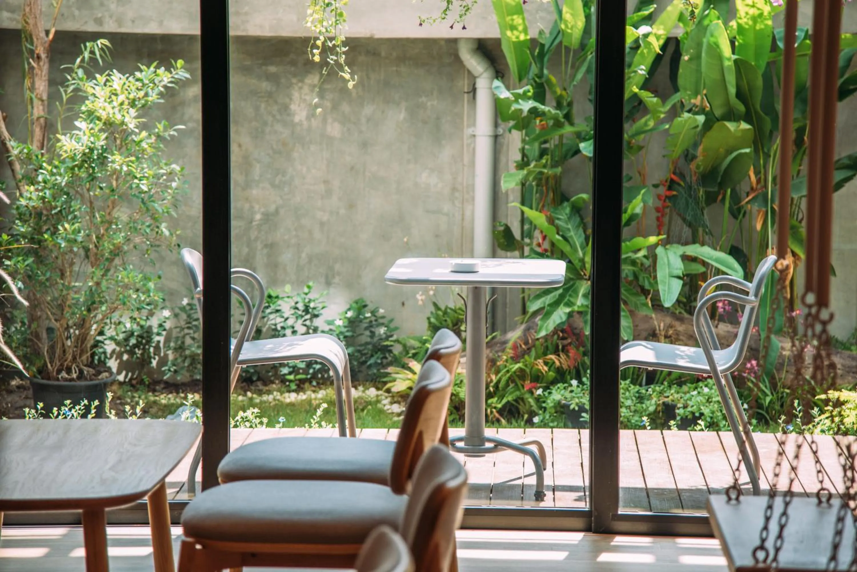 Coffee/tea facilities in Mii Hotel Srinakarin