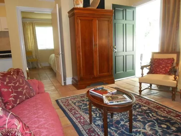 Seating Area in Belle Oaks Inn