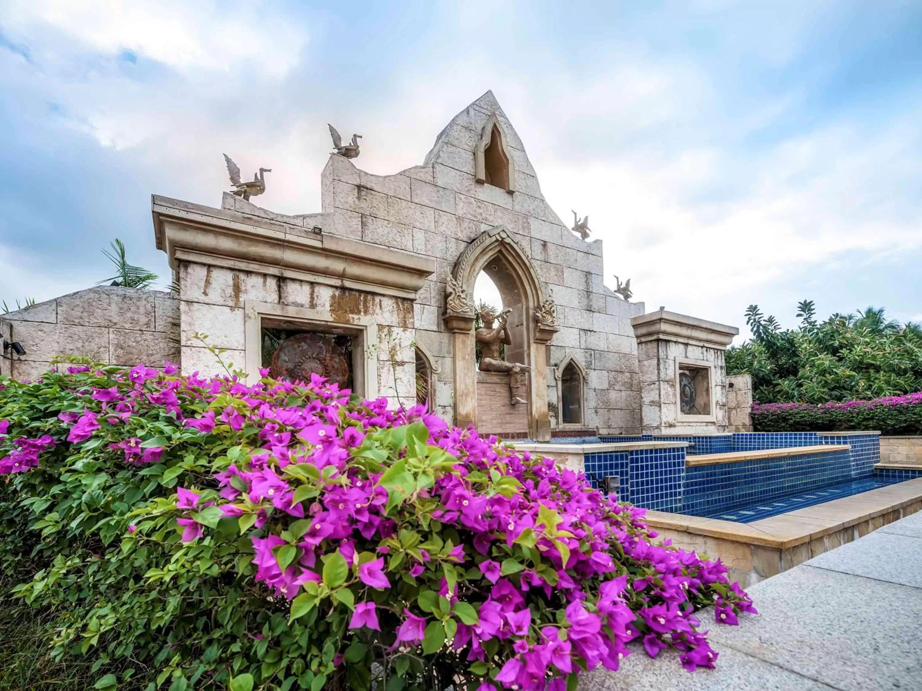 Property building in Pullman Sanya Yalong Bay Villas & Resort