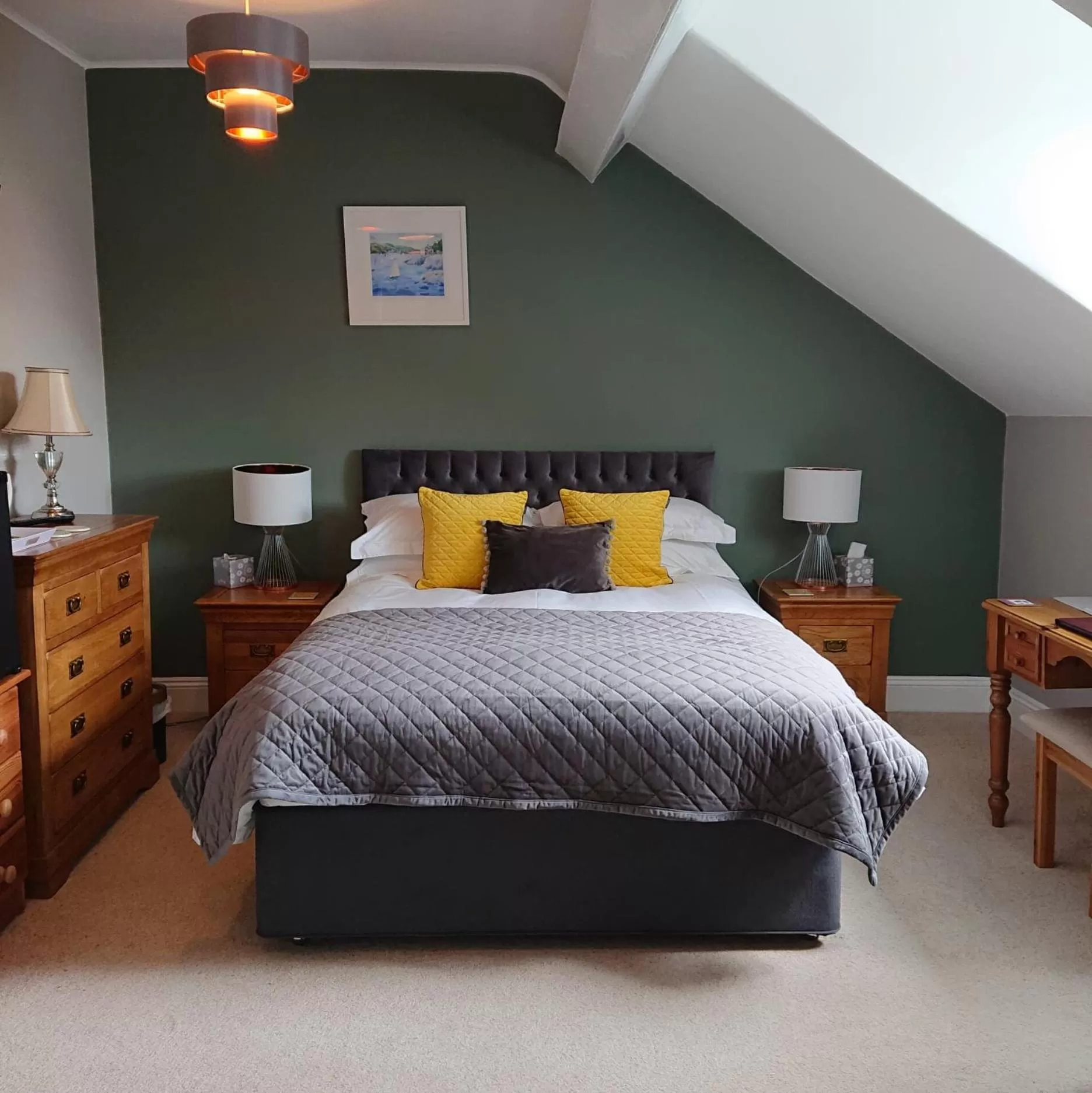 Photo of the whole room, Bed in Barnabas House