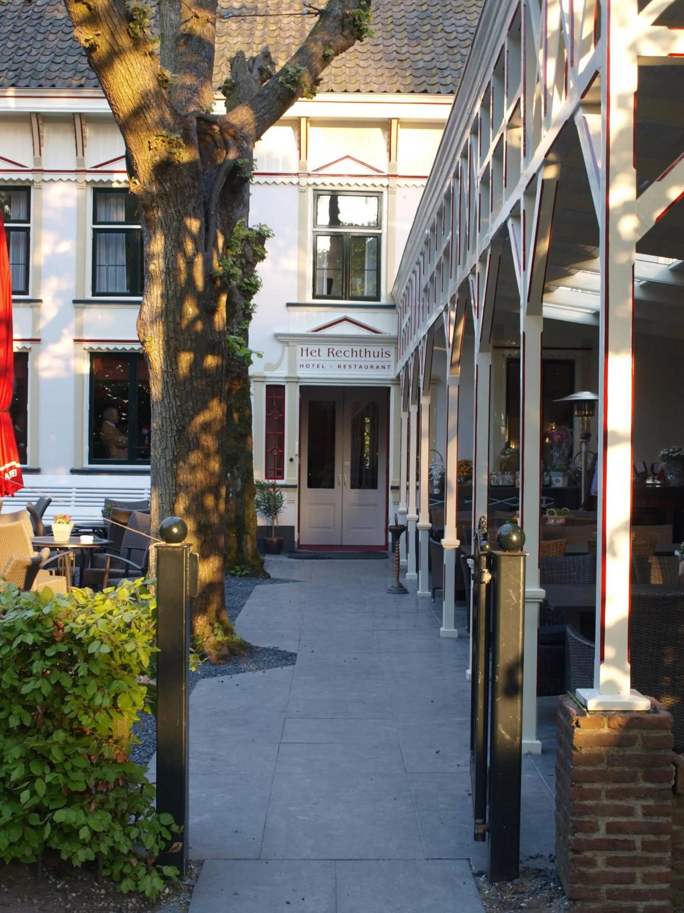 Facade/entrance in Hotel-Restaurant Het Rechthuis