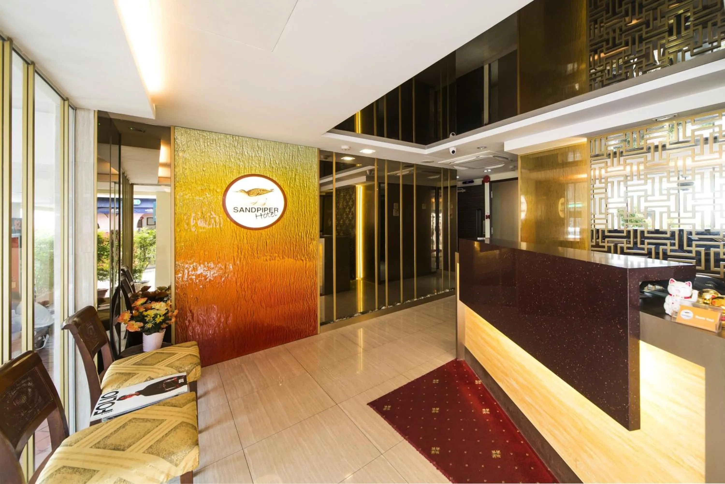 Lobby or reception in Sandpiper Hotel Singapore