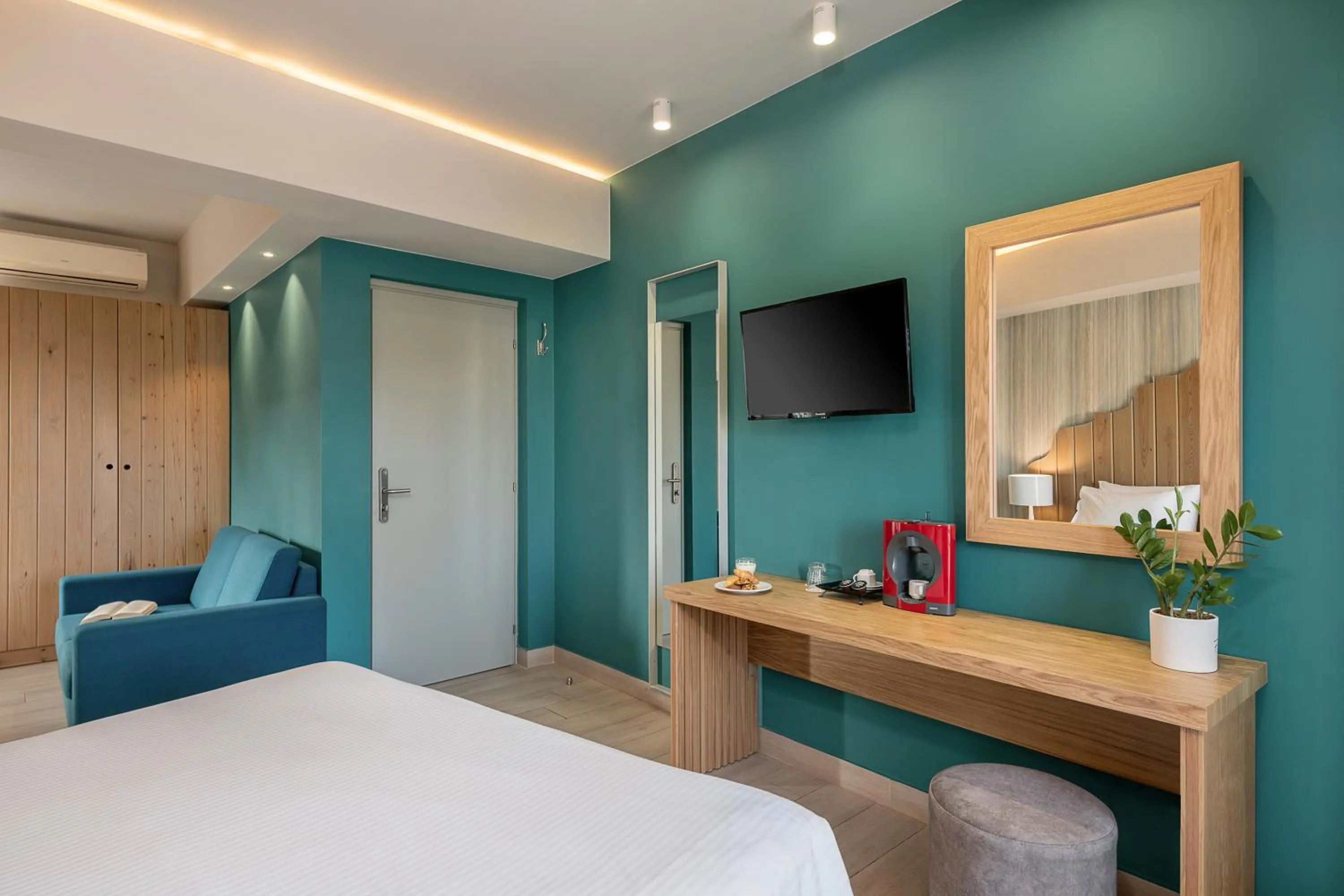 Photo of the whole room, Bed in Elia Bettolo Hotel