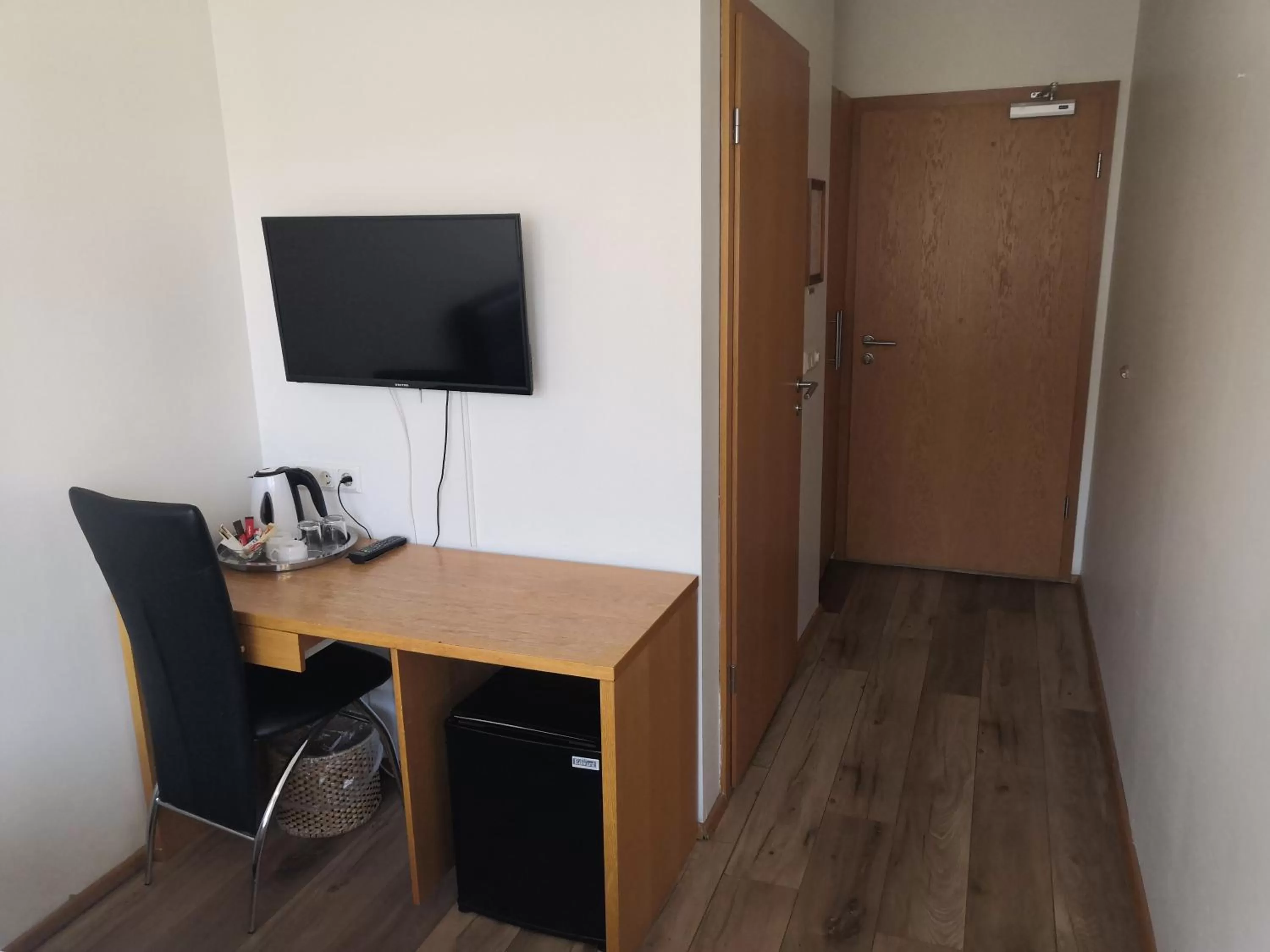 TV and multimedia in 101 Guesthouse Hotel