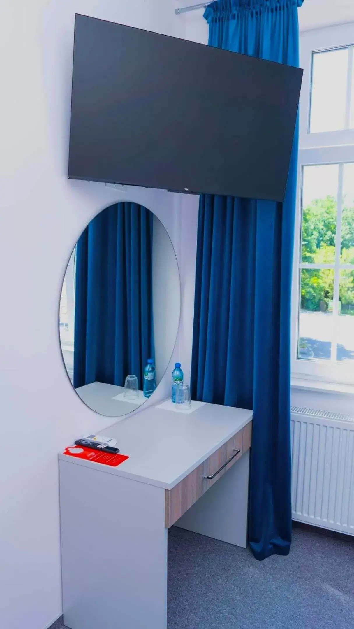 Single Room with Private Bathroom in Bon Żur Single Room with Private Bathroom in Bon Żur