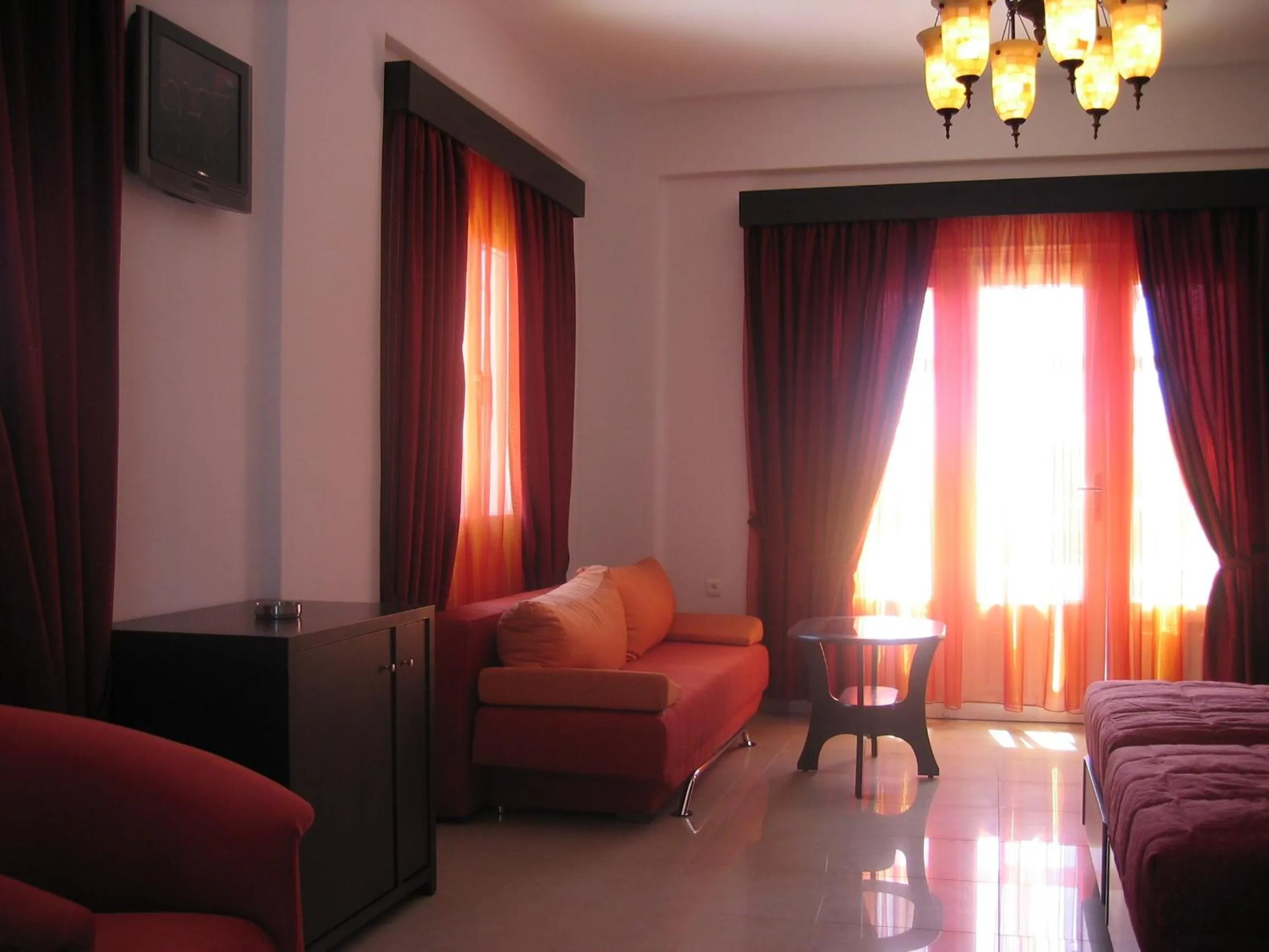 Photo of the whole room, Seating Area in Giannoulaki Hotel