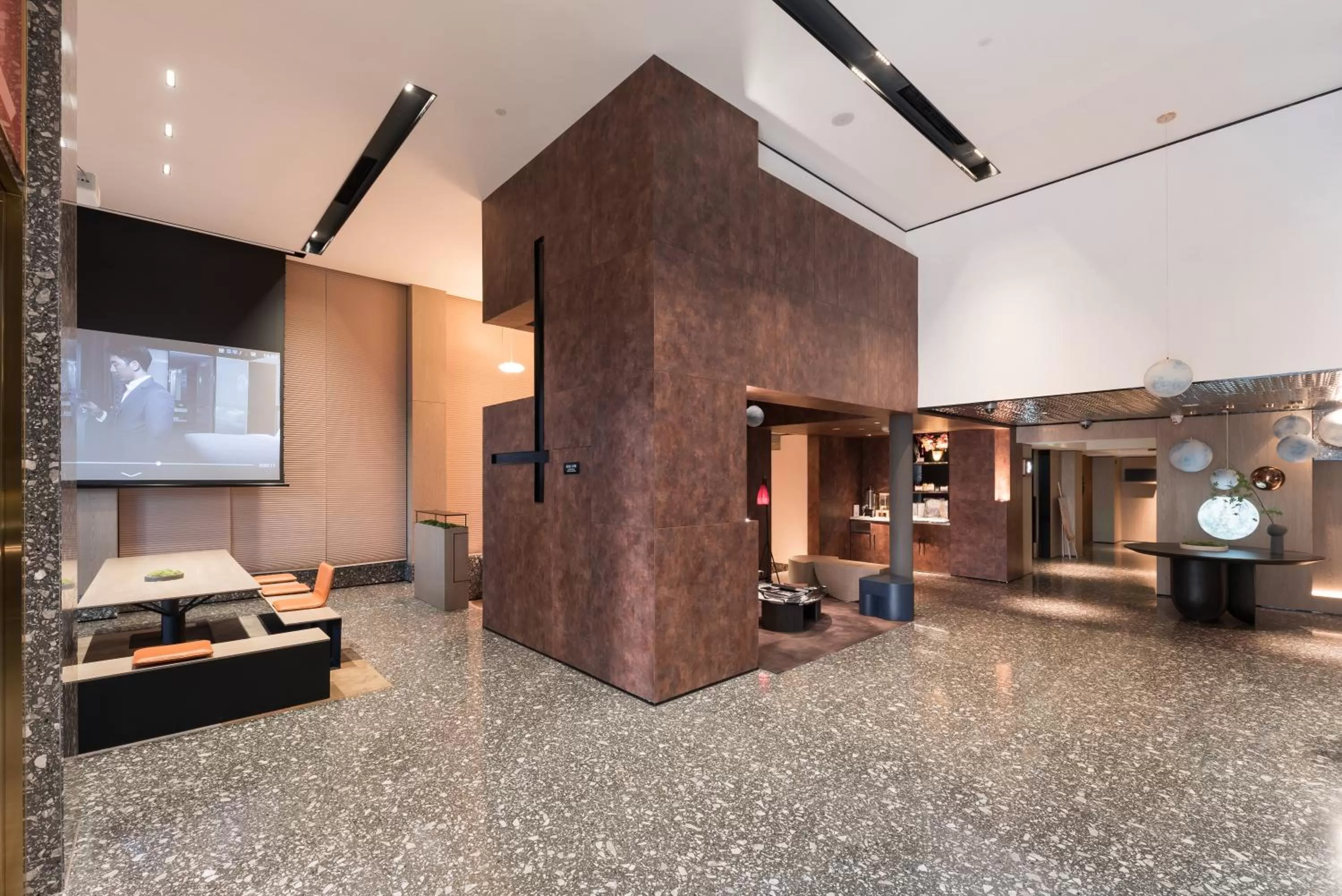 Communal lounge/ TV room in Paco Hotel Canton Tower Pazhou