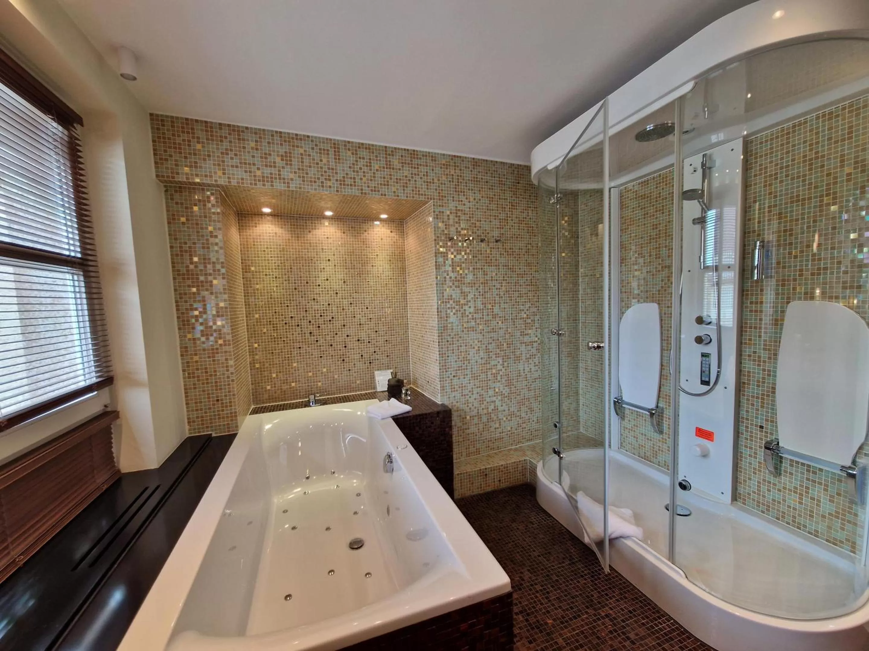 Shower in Laurentius Boutique-Hotel & Restaurant