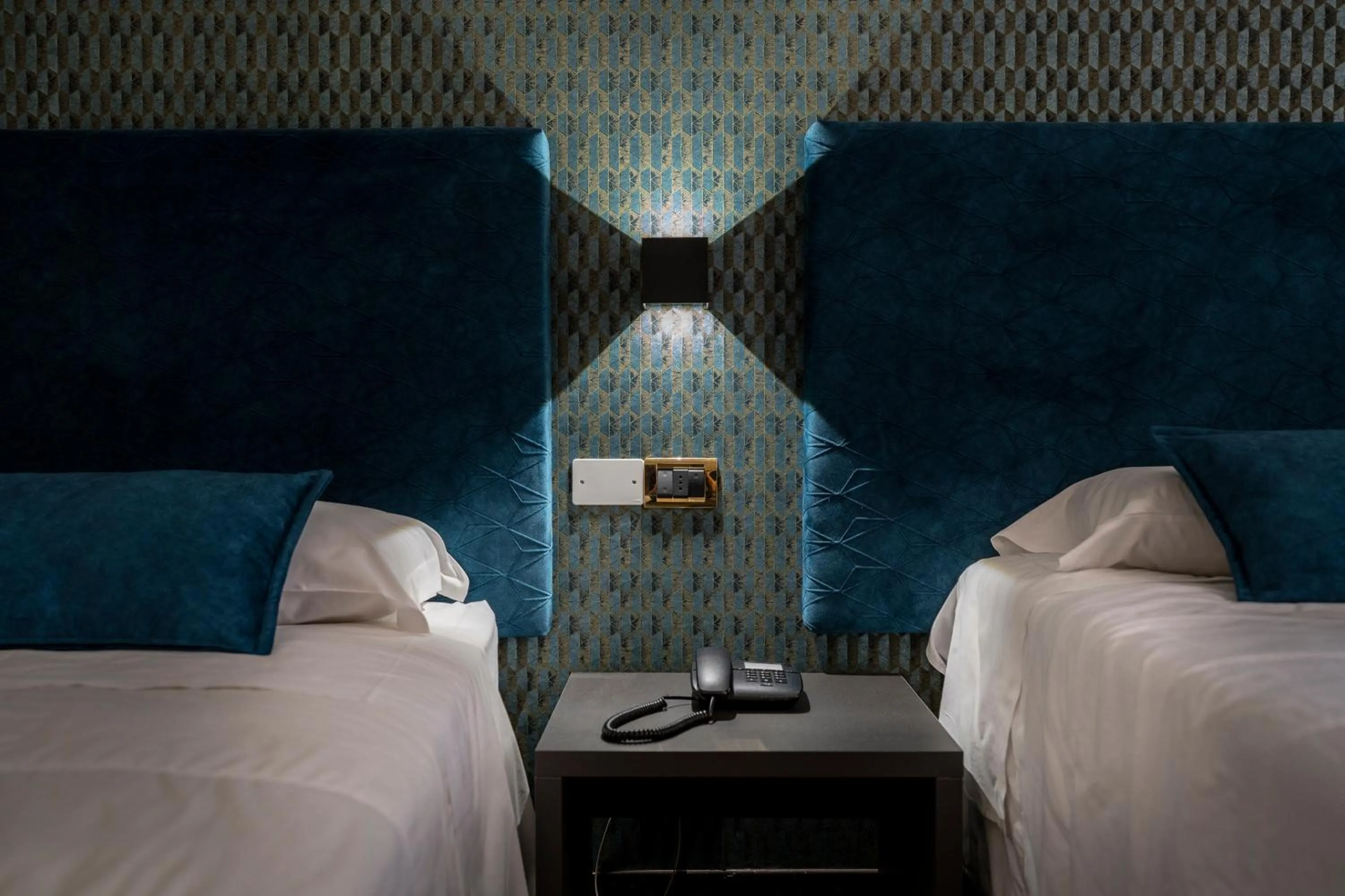 Bed in Hotel Astoria