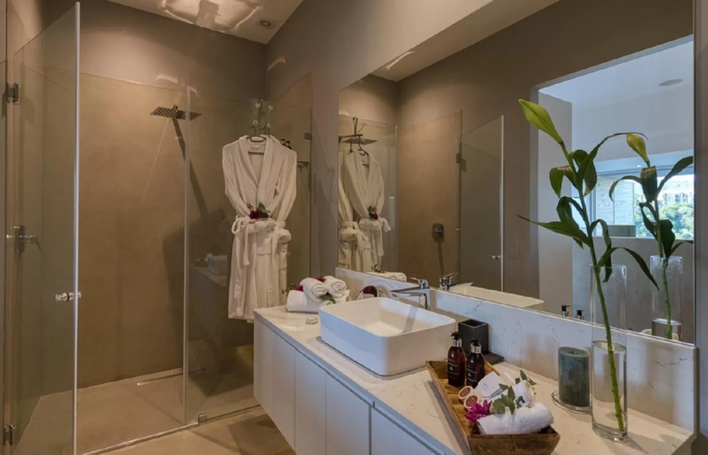 Bathroom in Crown on the Heads