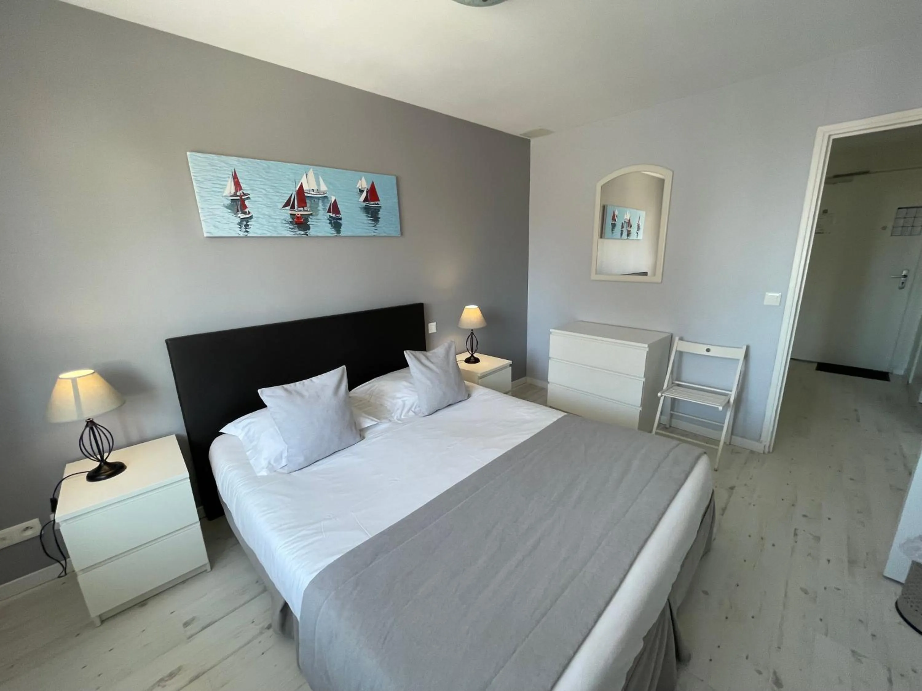 Bed in Hôtel de la Plage